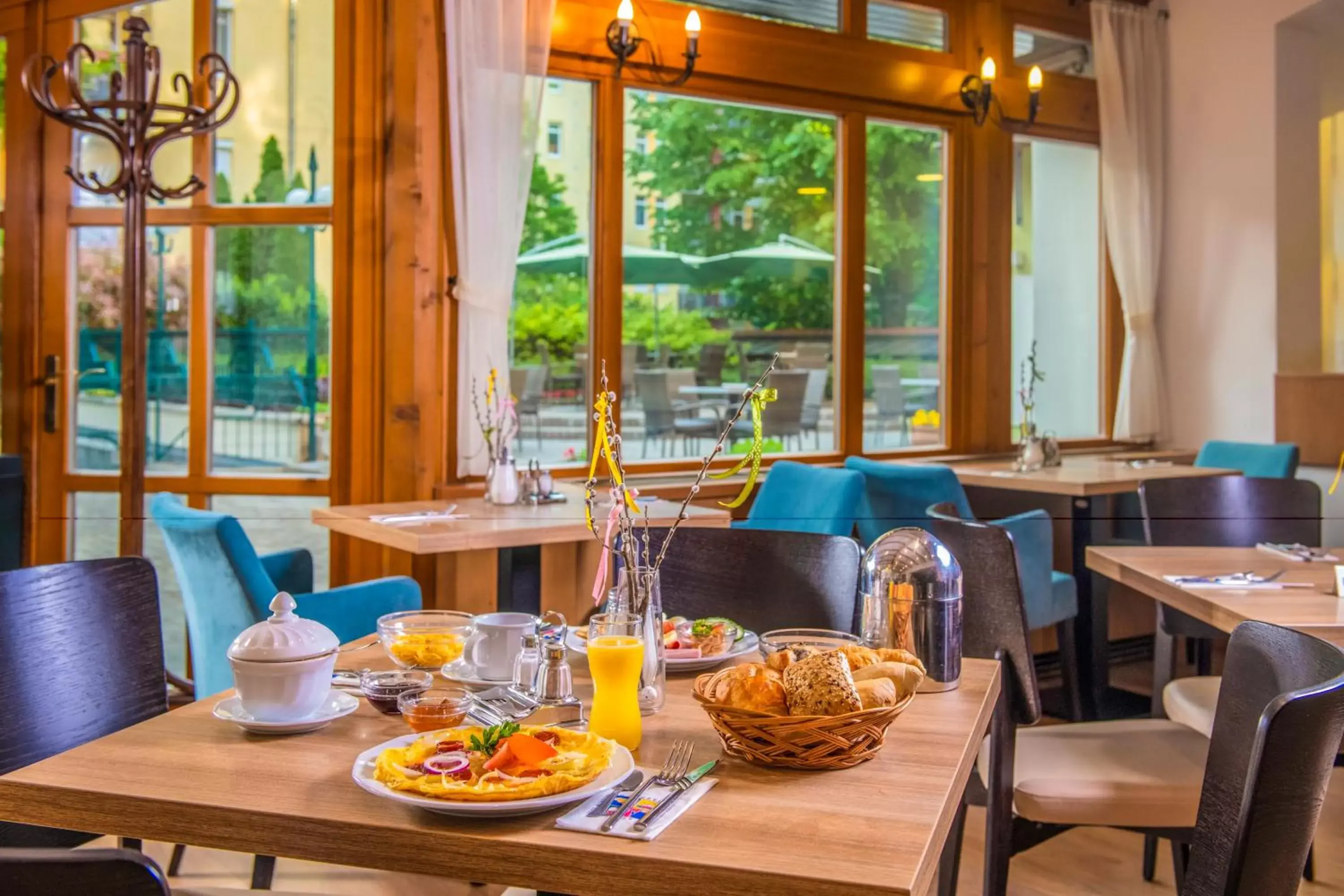 Restaurant/places to eat in Corvin Hotel Budapest Sissi Wing Restaurant/places to eat in Corvin Hotel Budapest Sissi Wing