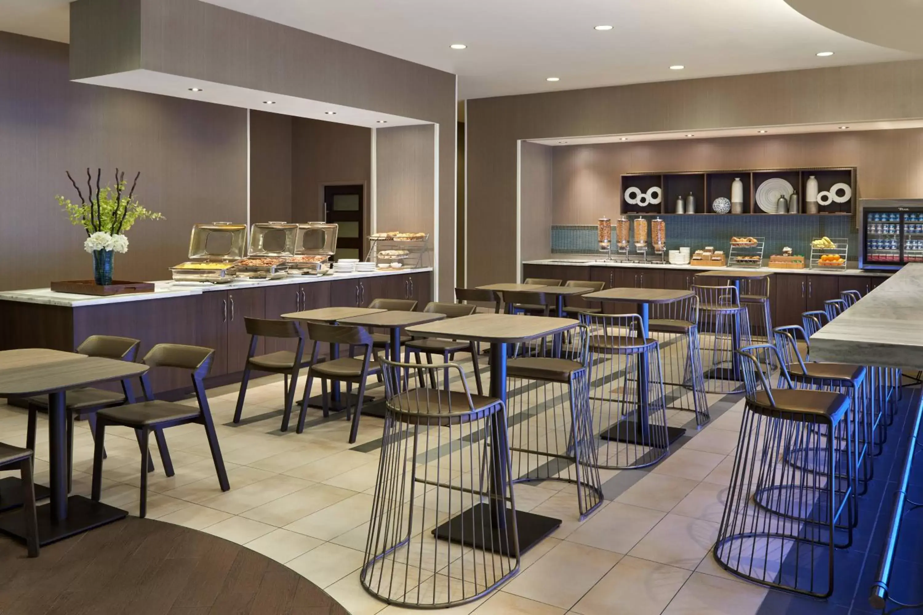 Breakfast, Restaurant/Places to Eat in SpringHill Suites by Marriott Toronto Vaughan