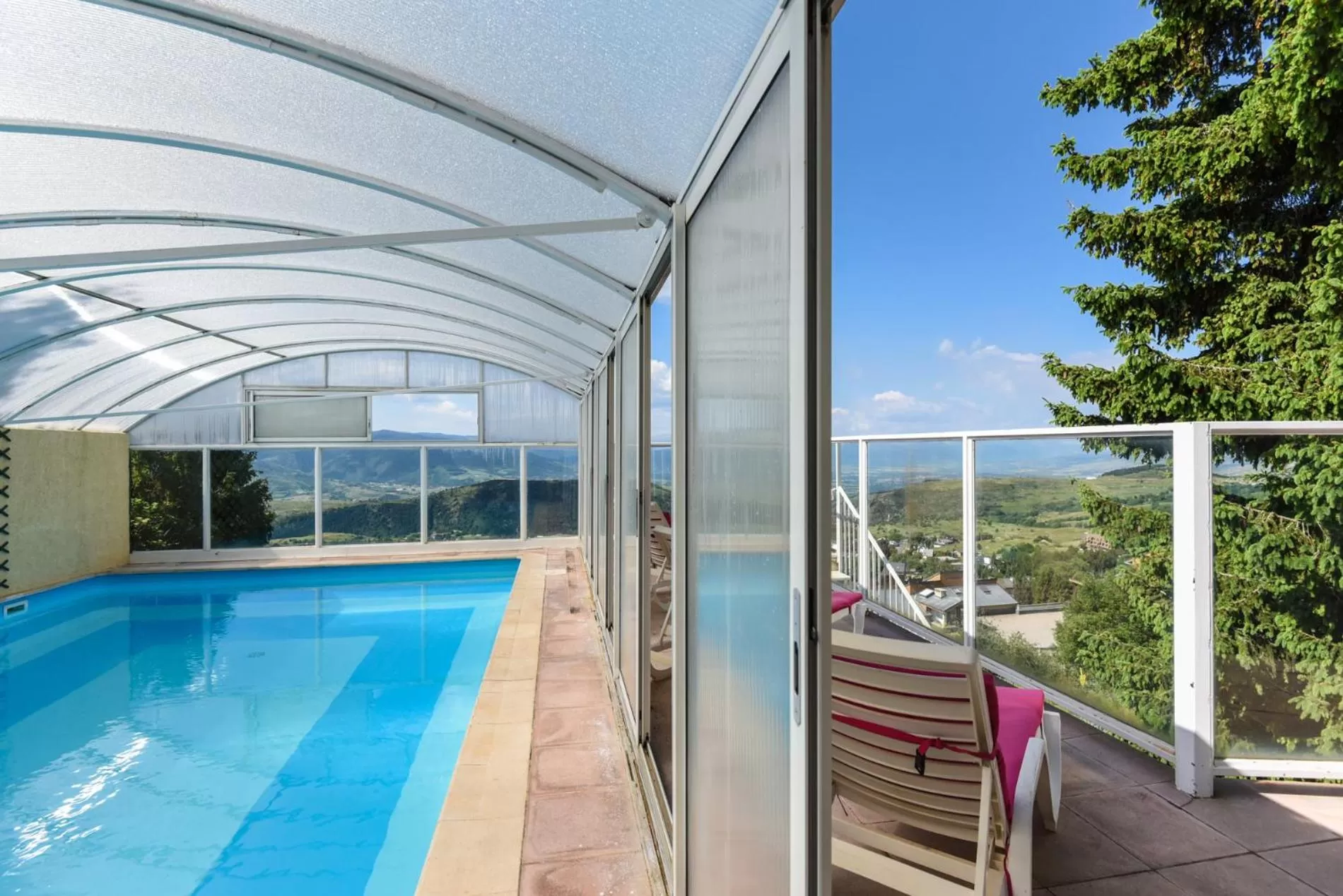 Spa and wellness centre/facilities, Swimming Pool in Hotel des Pyrénées