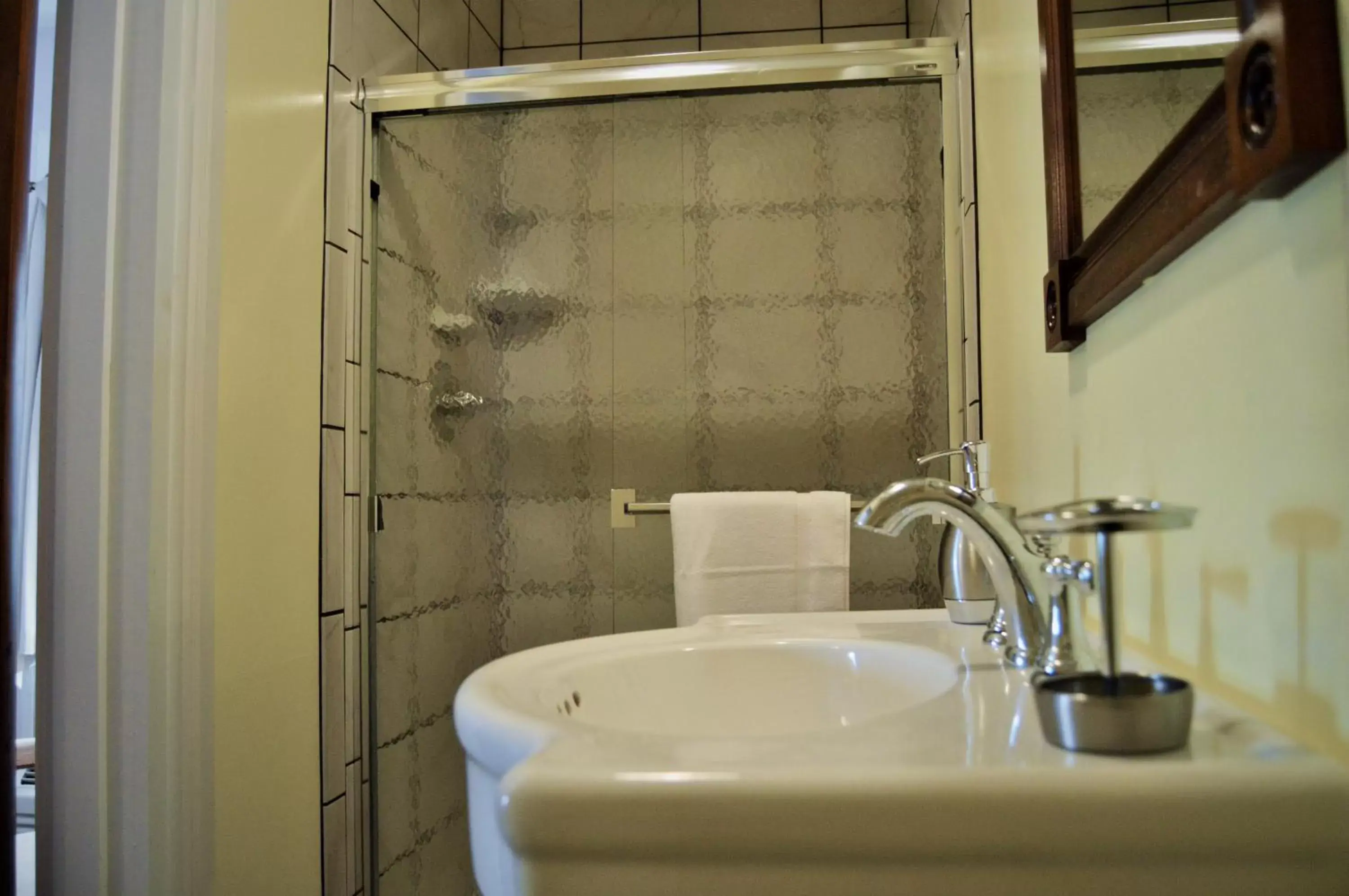 Bathroom in Hawksbill House - (Adults Only)
