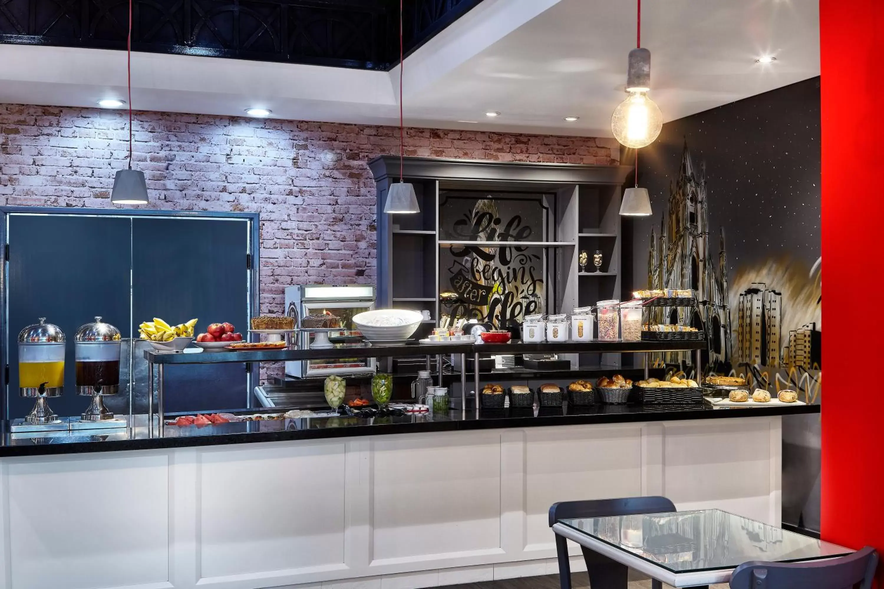 Restaurant/places to eat in ibis Taubate Restaurant/places to eat in ibis Taubate