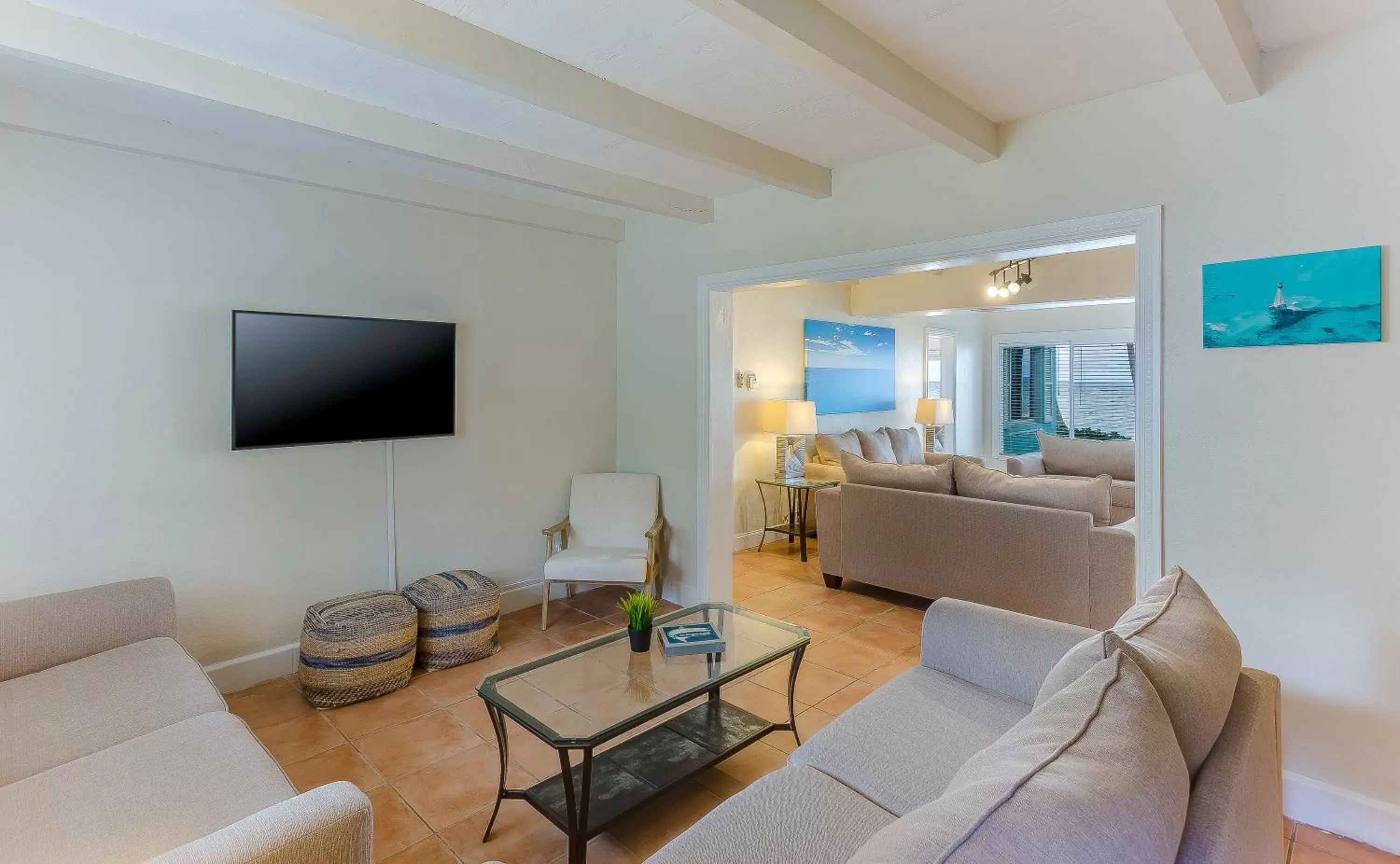 Living room, Seating Area in La Jolla Resort