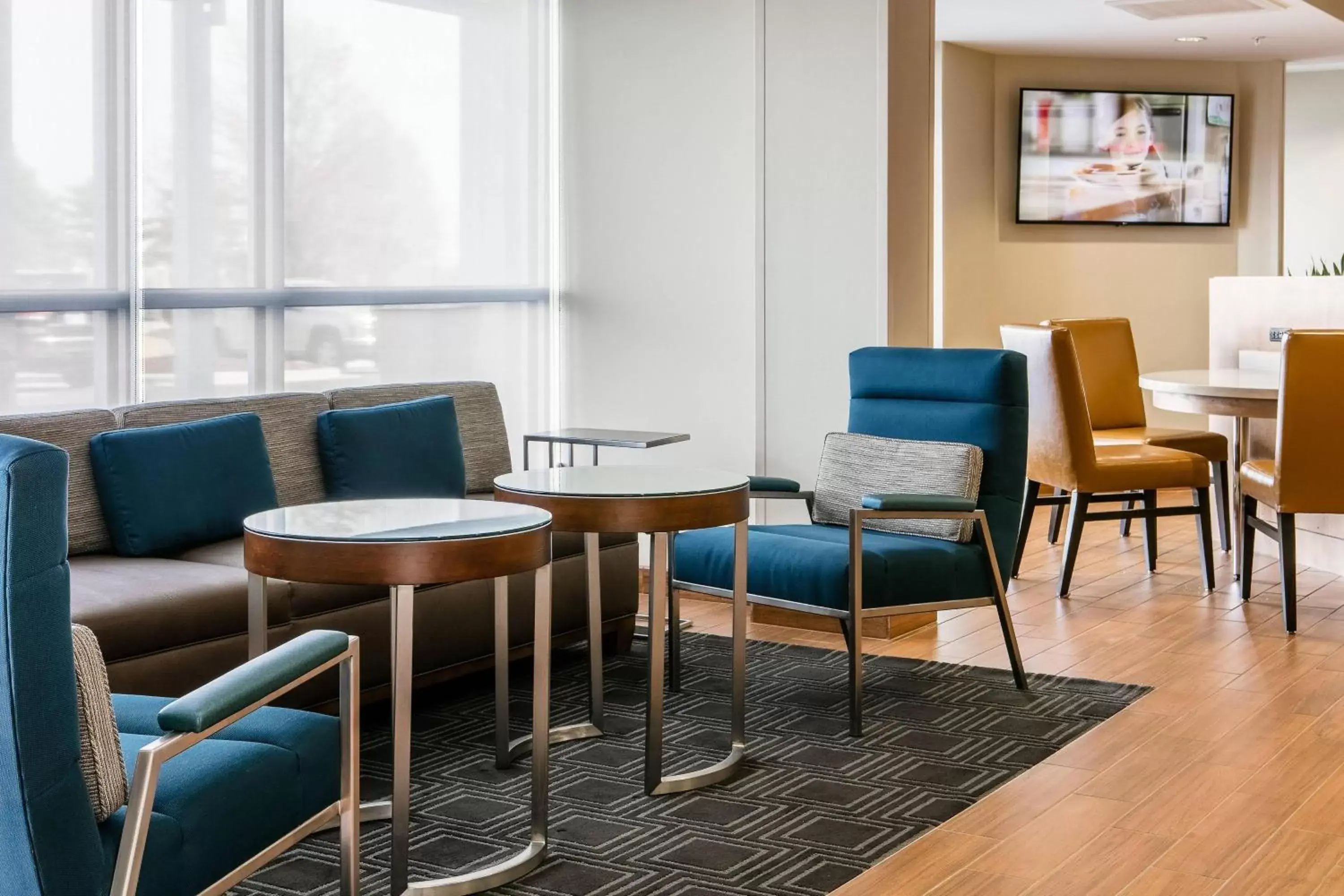 Lobby or reception, Seating Area in TownePlace Suites by Marriott Kansas City Airport