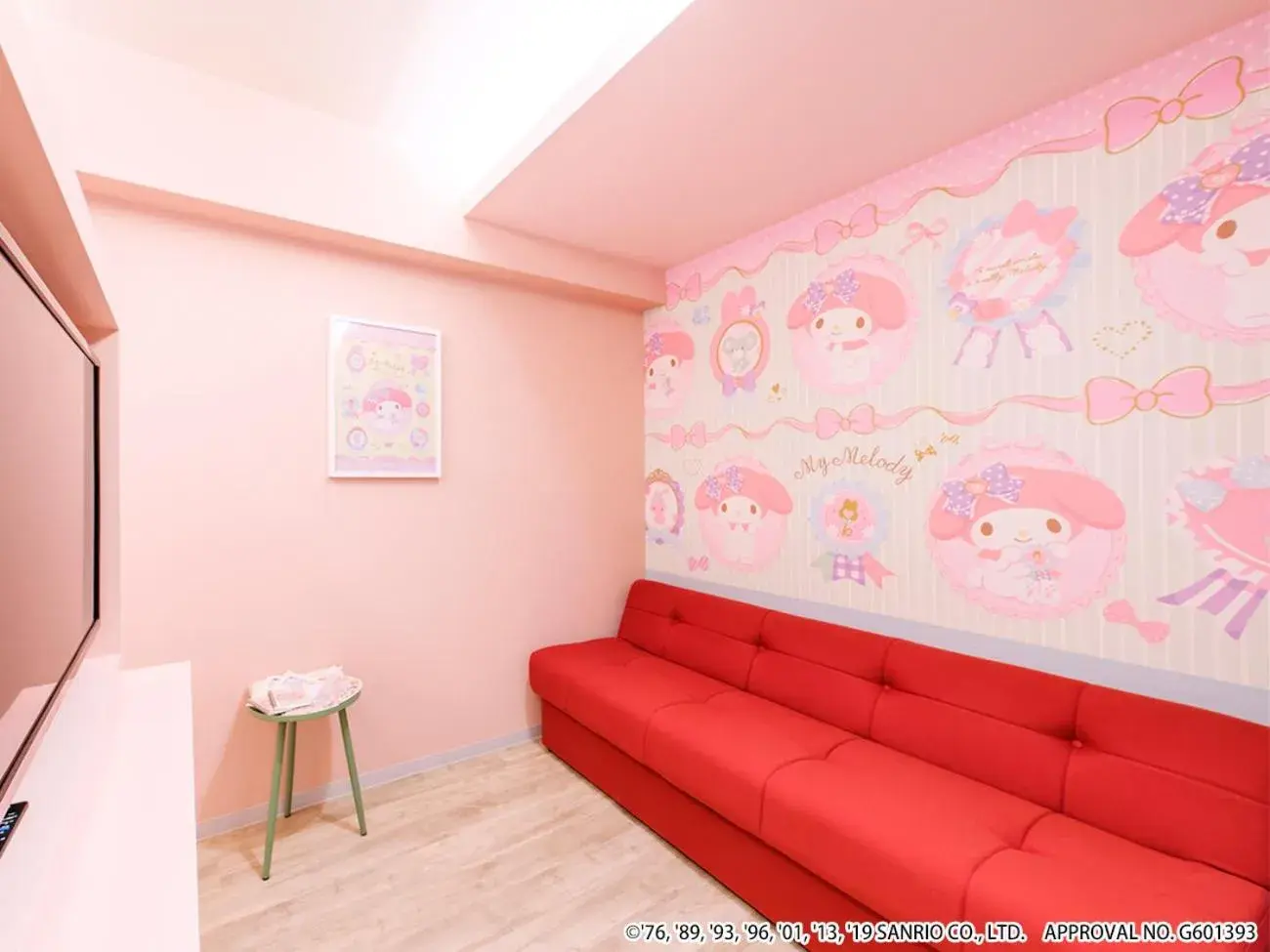 Living room, Seating Area in Hotel Okinawa With Sanrio Characters