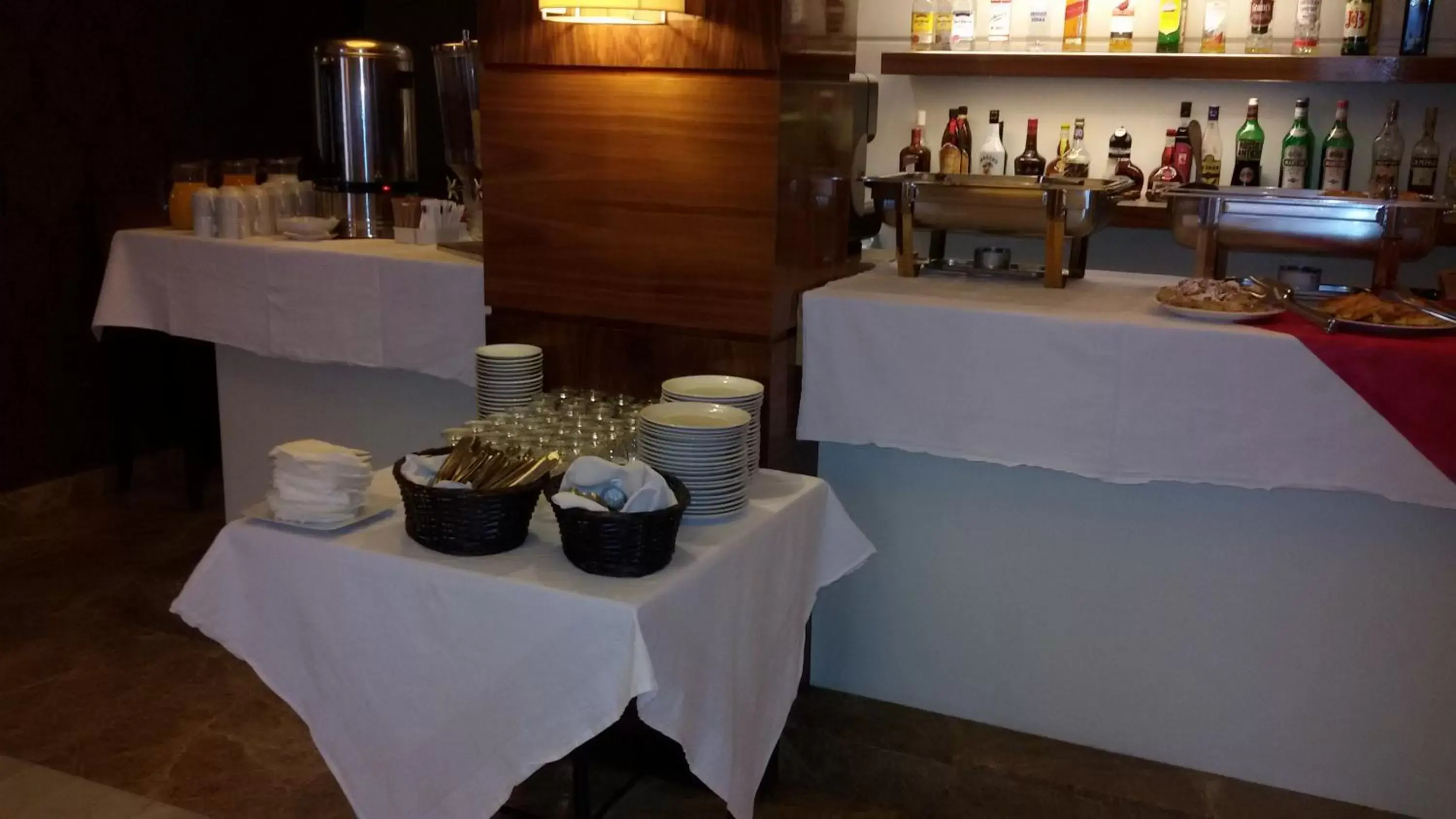 Buffet breakfast, Restaurant/Places to Eat in Dovitel Boutique Hotel