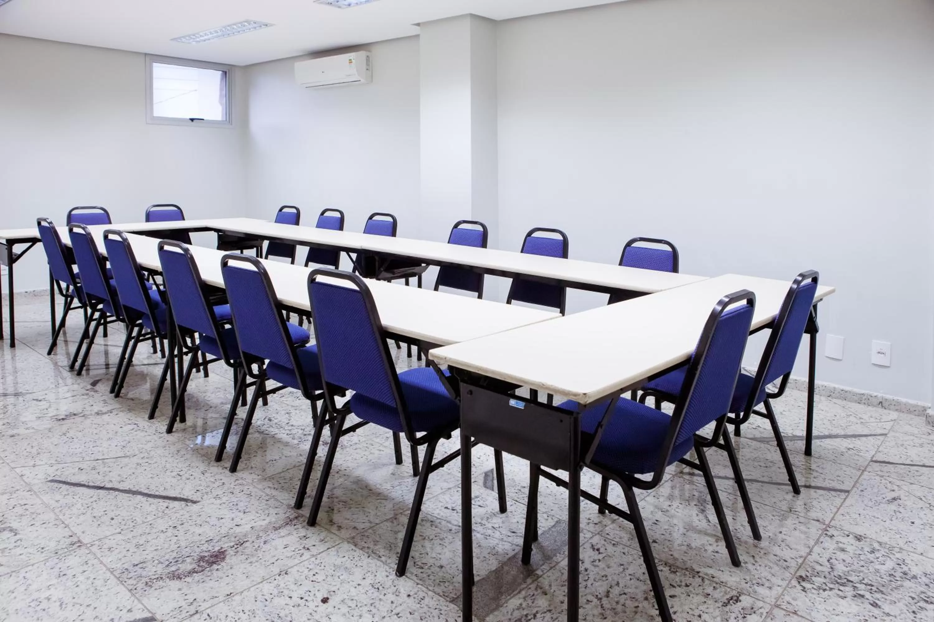 Meeting/conference room in JVA Fenix Hotel