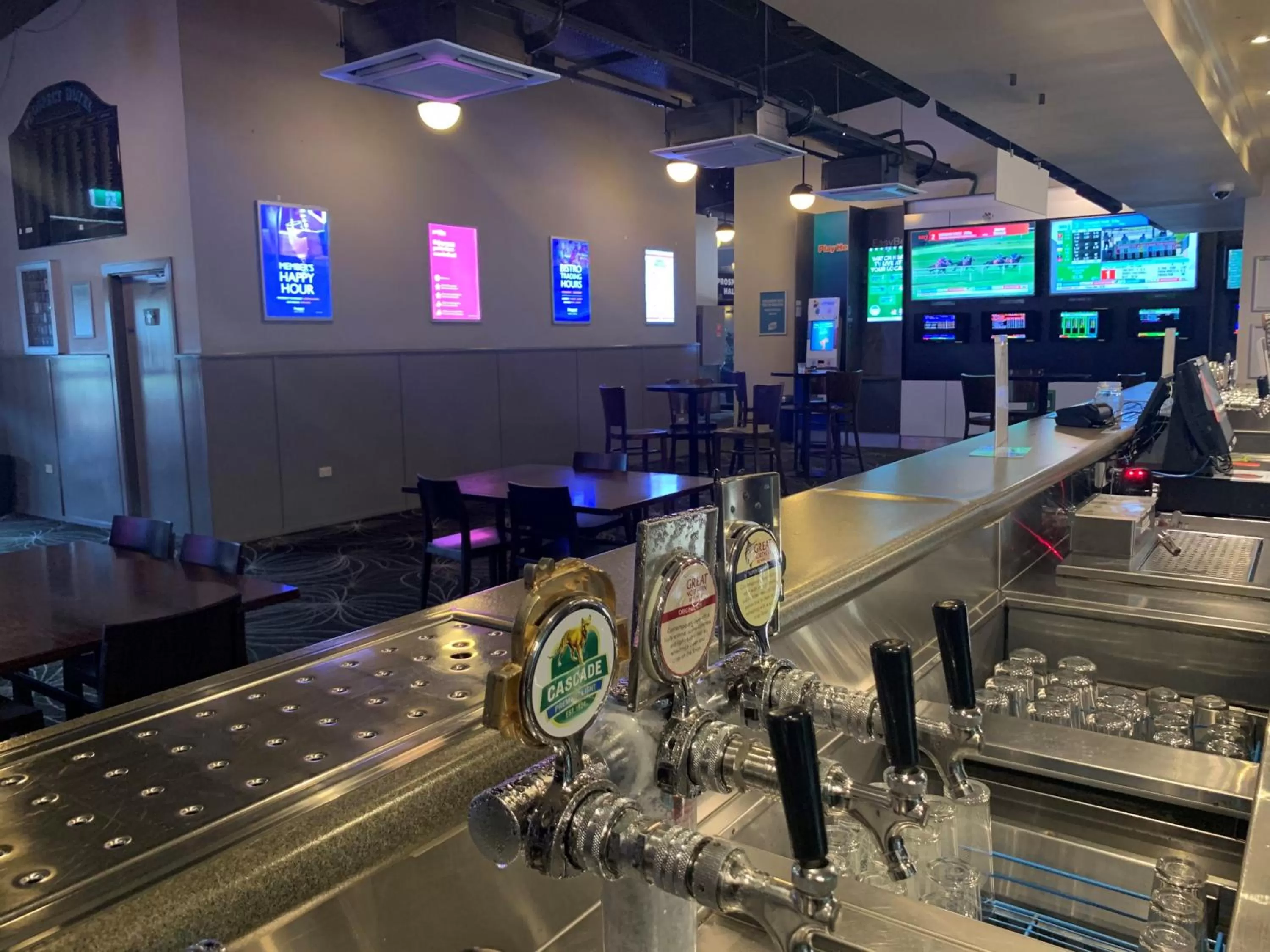 Lounge or bar, Lobby/Reception in Prospect Hotel Motel