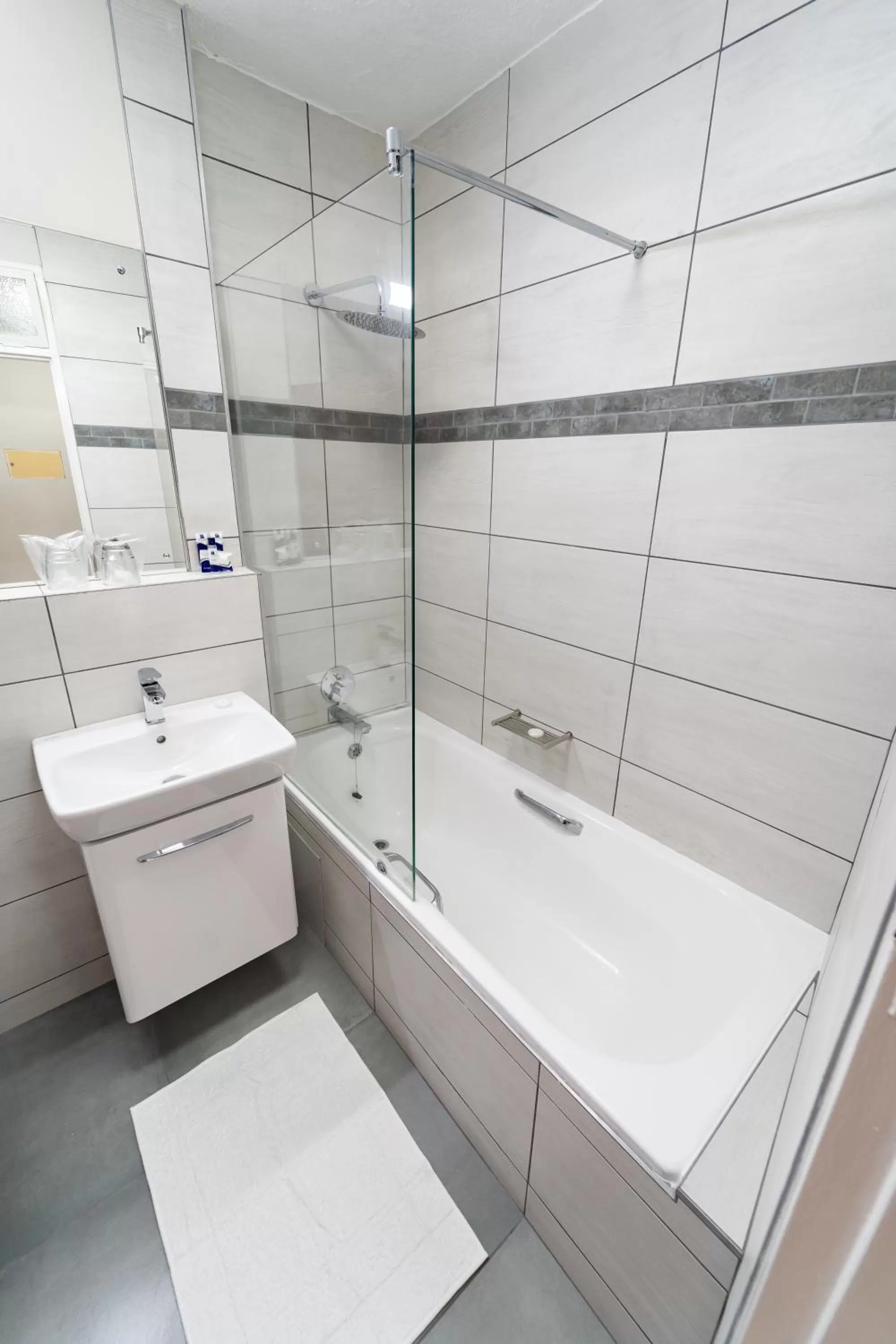 Toilet in Gooderson Tropicana Hotel