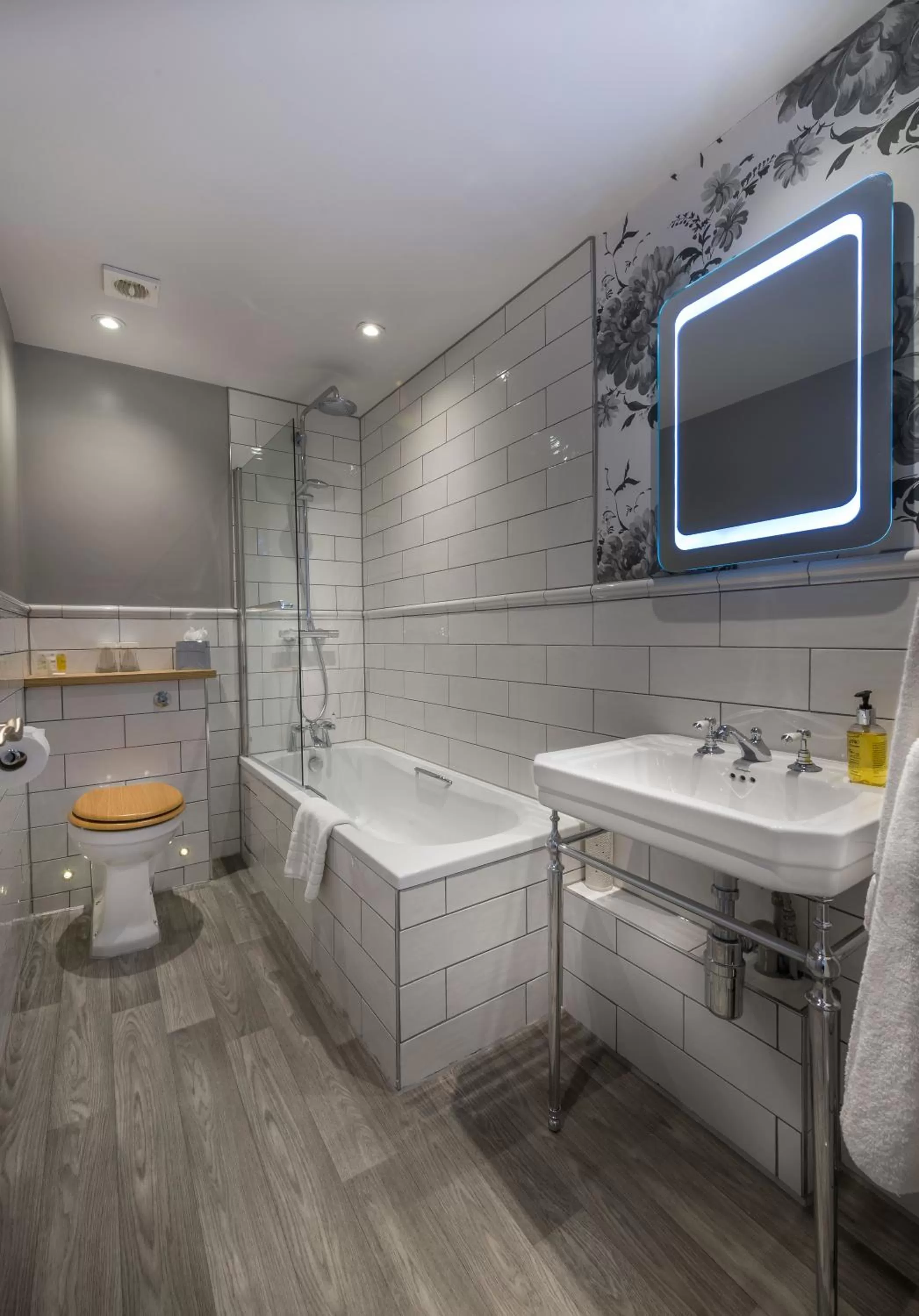 Bathroom in The Three Swans Hotel, Hungerford, Berkshire - The Coaching Inn Group