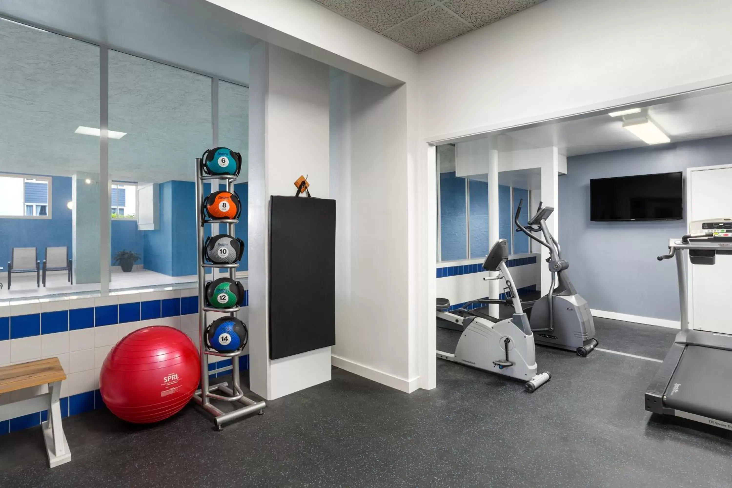 Fitness centre/facilities, Fitness Center/Facilities in Days Inn by Wyndham Victoria Uptown