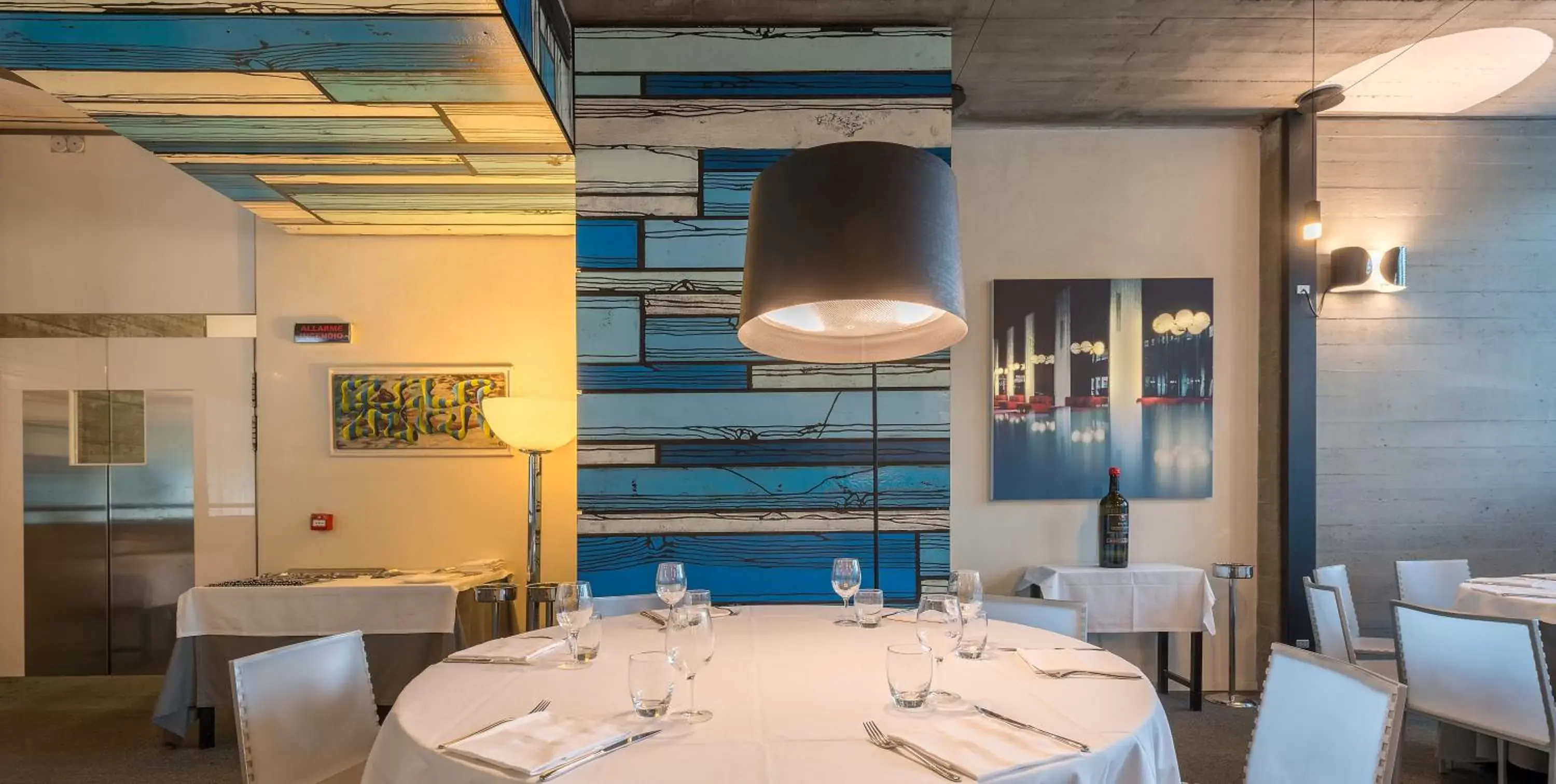 Restaurant/Places to Eat in DUPARC Contemporary Suites