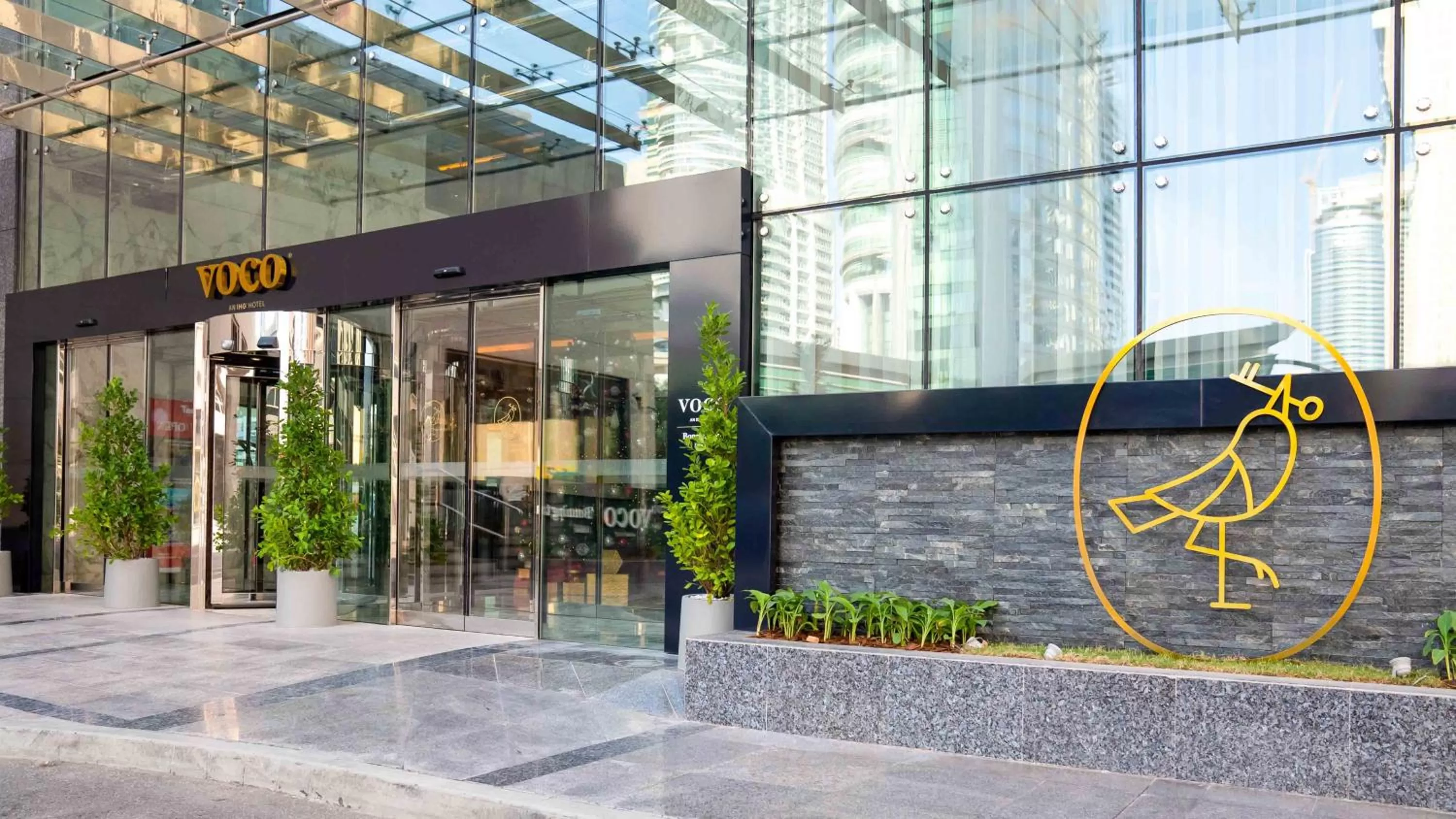 Facade/entrance in voco - Bonnington Dubai by IHG
