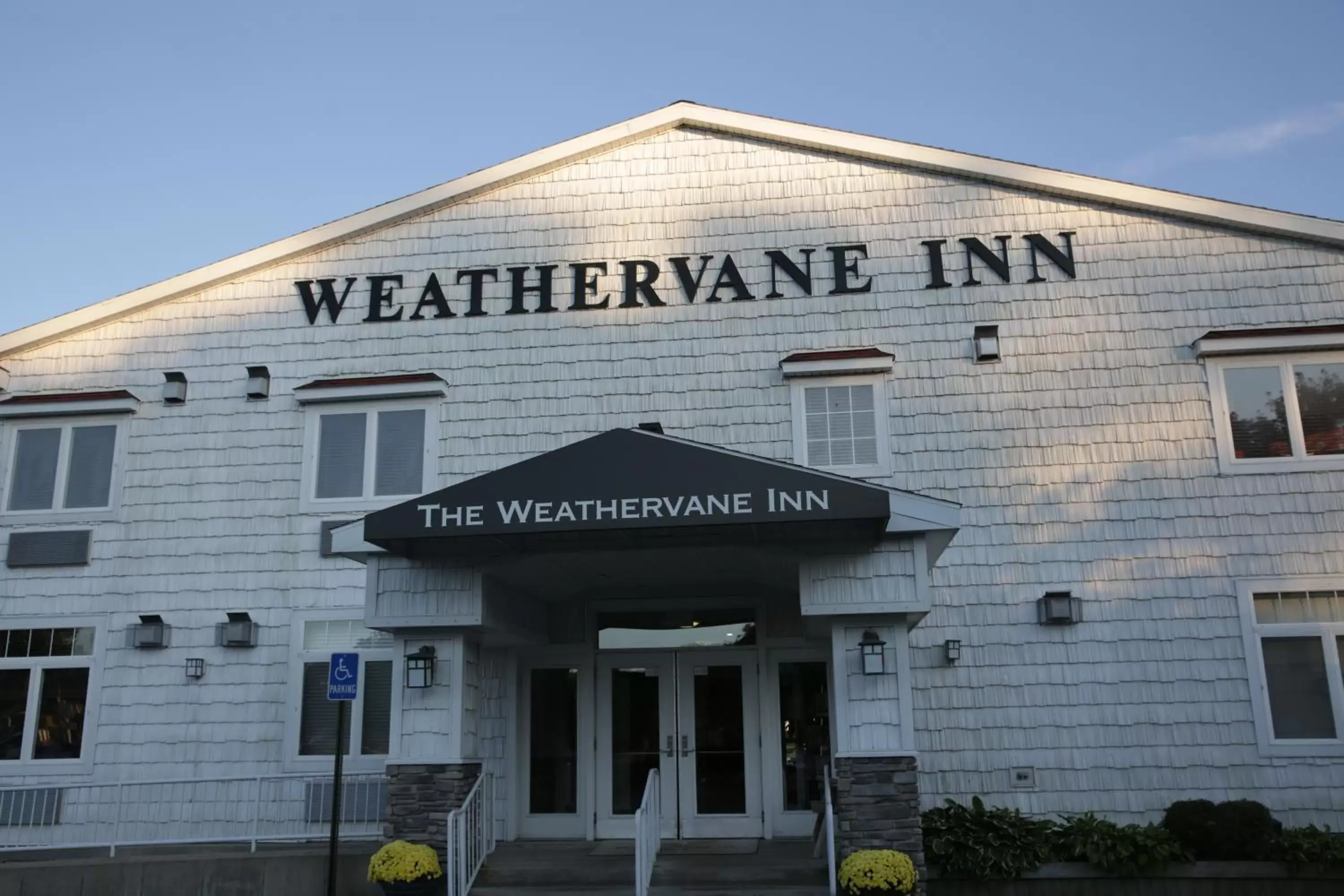 Facade/entrance, Property Building in Weathervane Inn