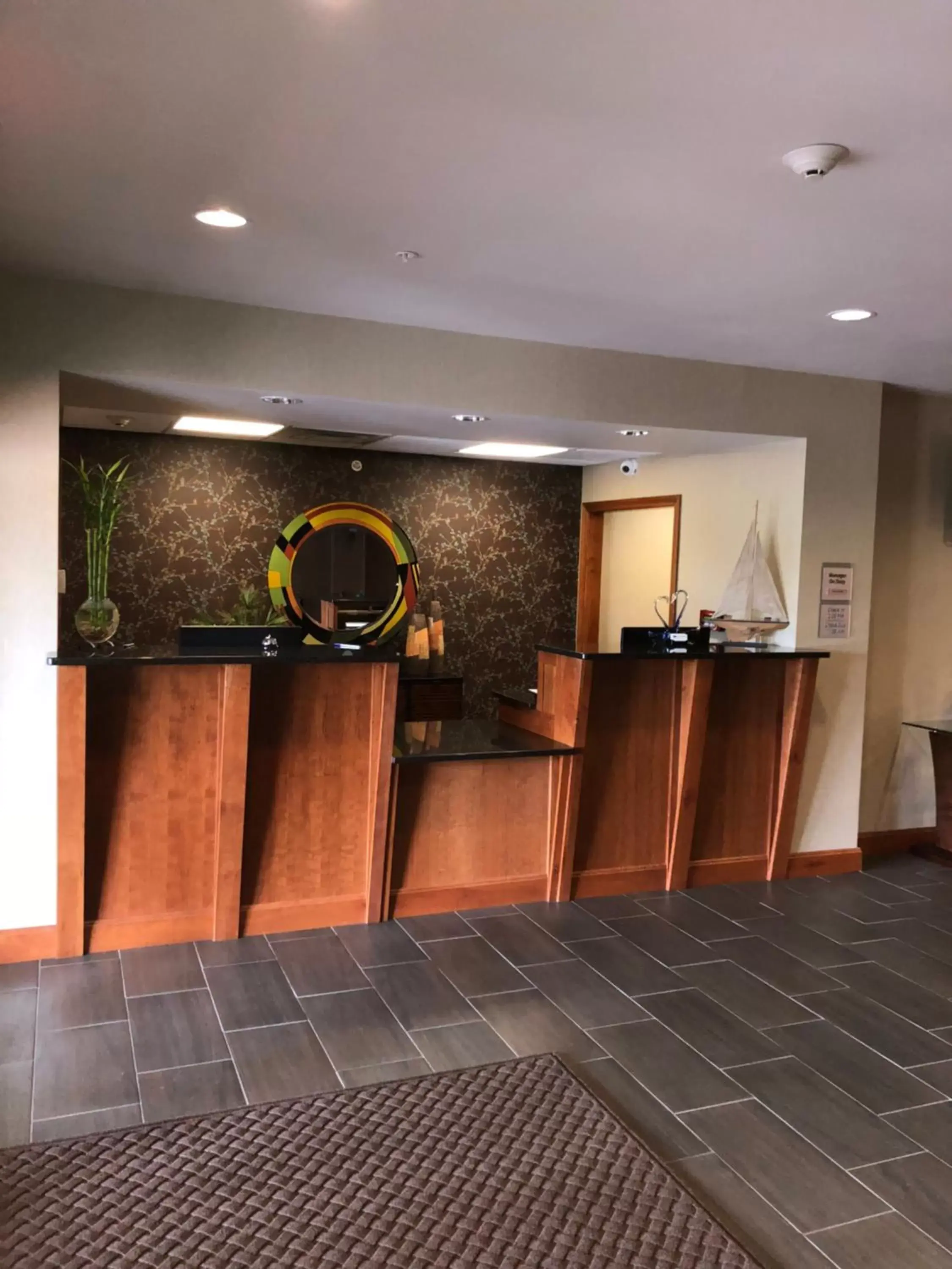 Lobby/Reception in Countryview Inn & Suites