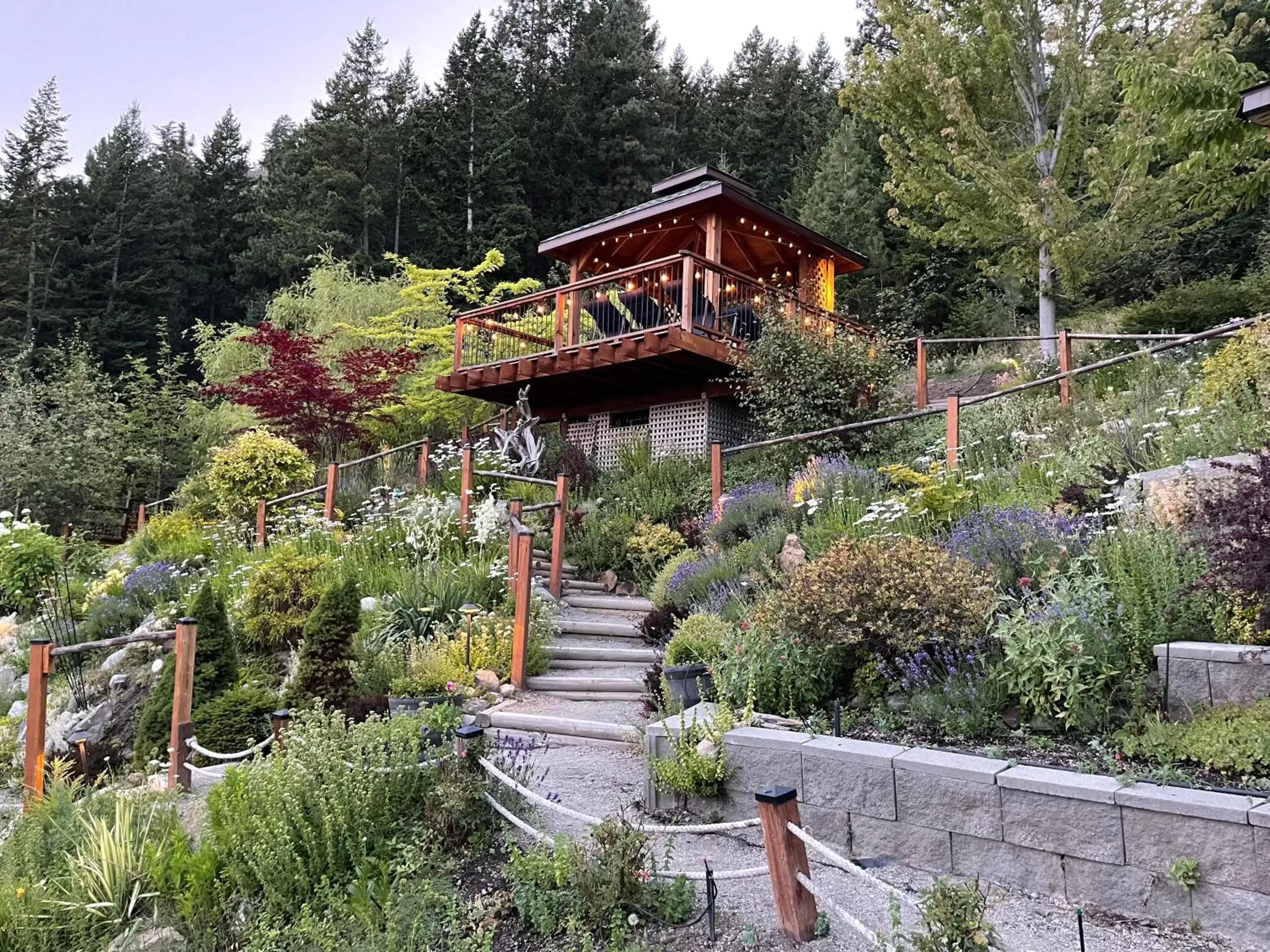 Garden, Property Building in Les Chambres Roses