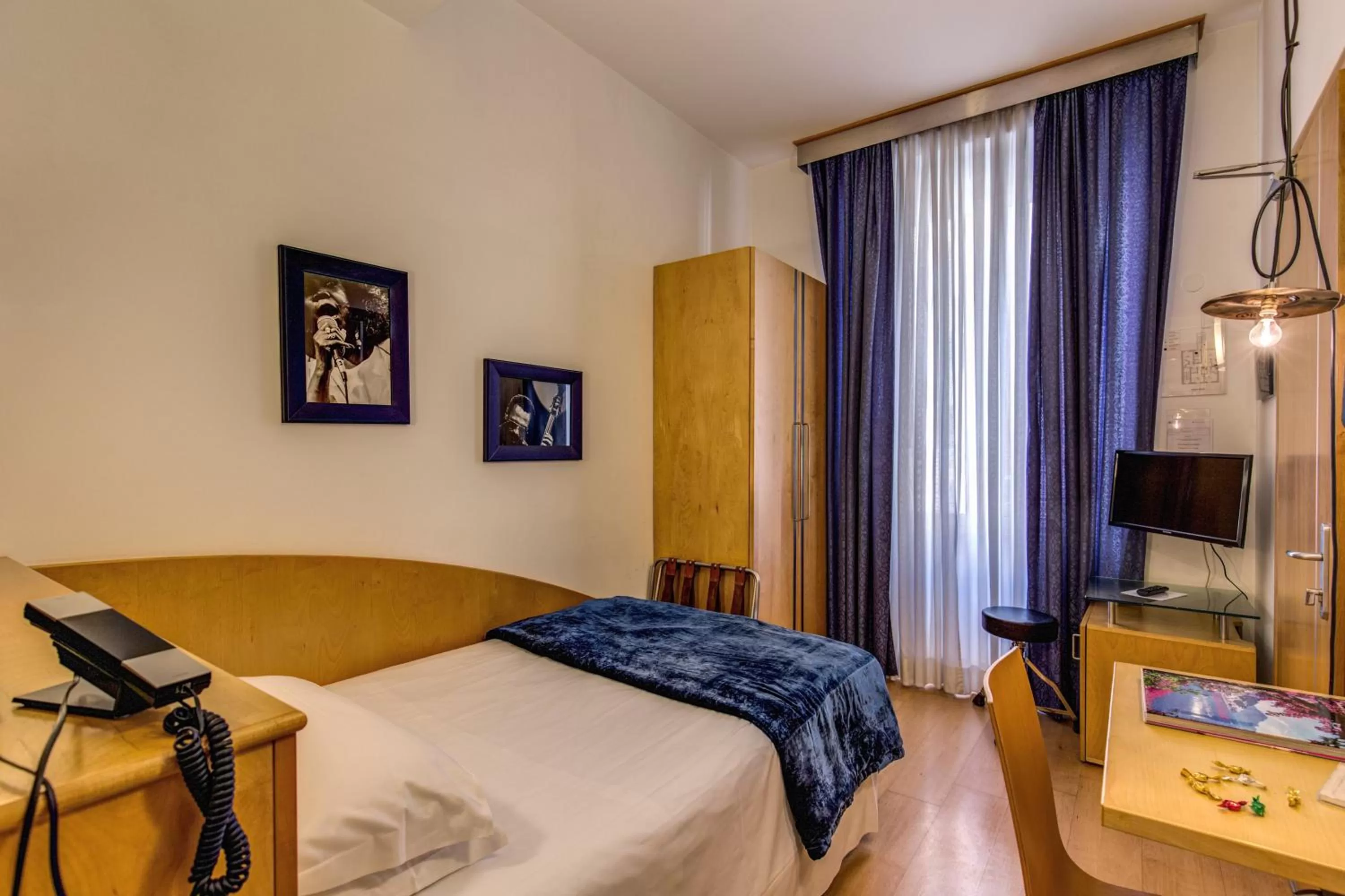 Bed in Hotel Franklin Feel The Sound