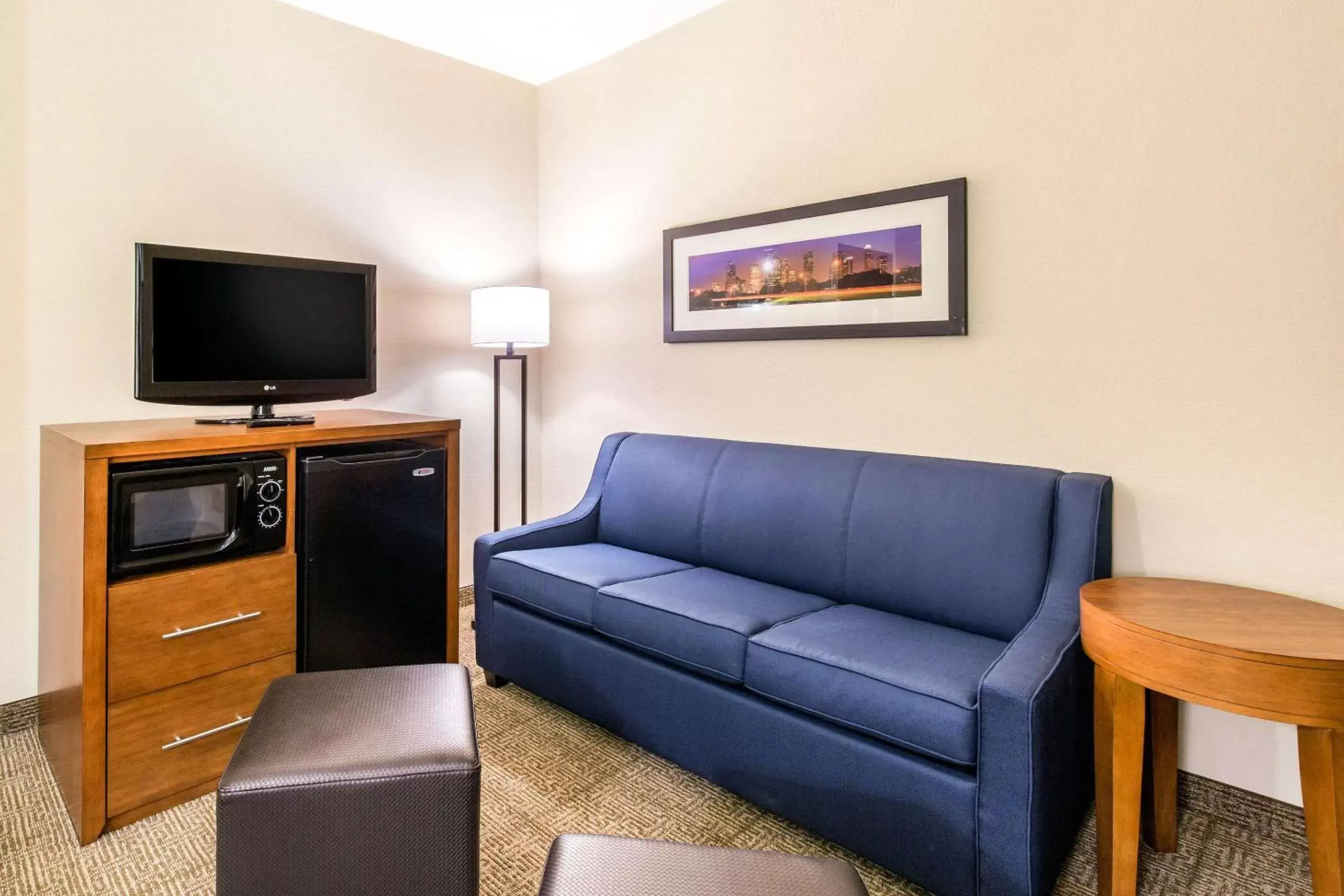 Bedroom, Seating Area in Comfort Inn & Suites IAH Bush Airport – East