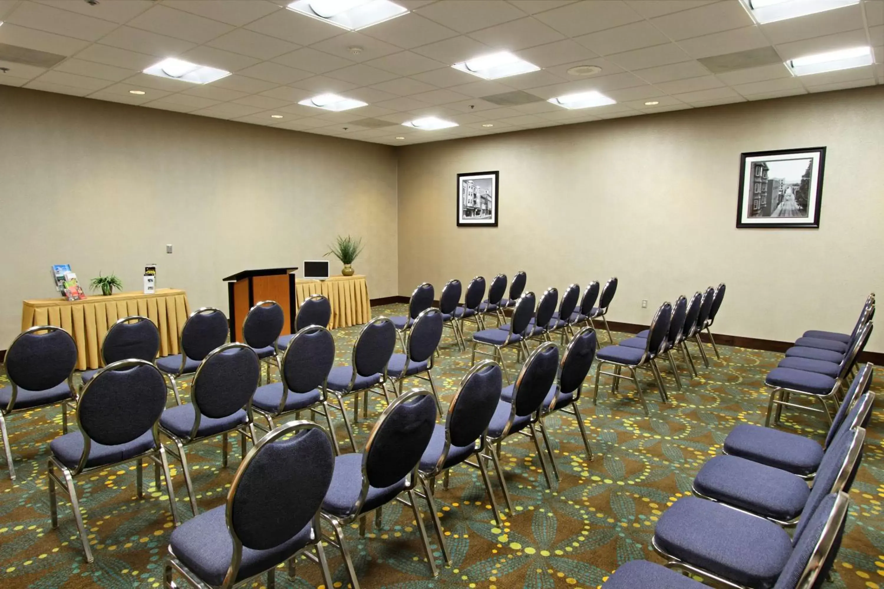 Meeting/conference room in Hampton Inn Hagerstown