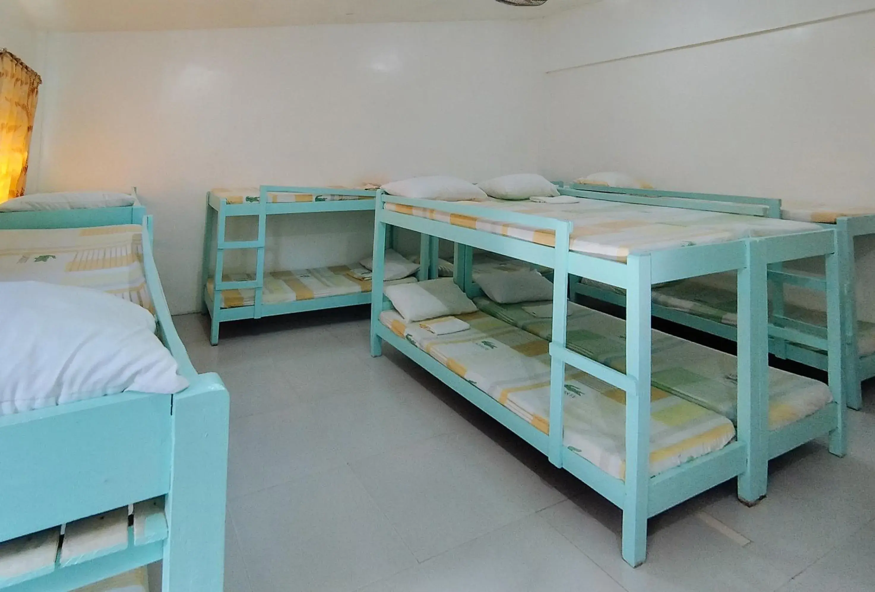 Bed, Bunk Bed in OYO 996 Iloilo Paraw Beach Resort