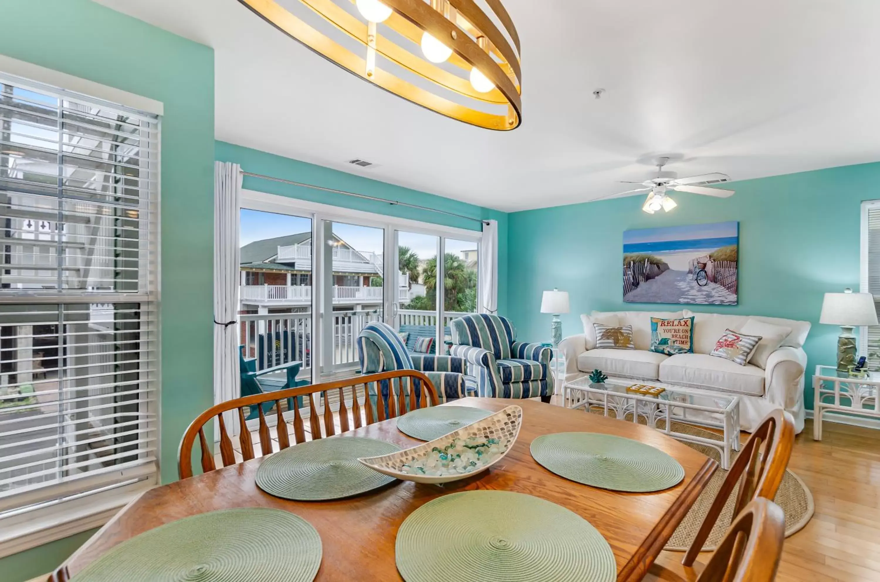 Dining Area in South Beach Views