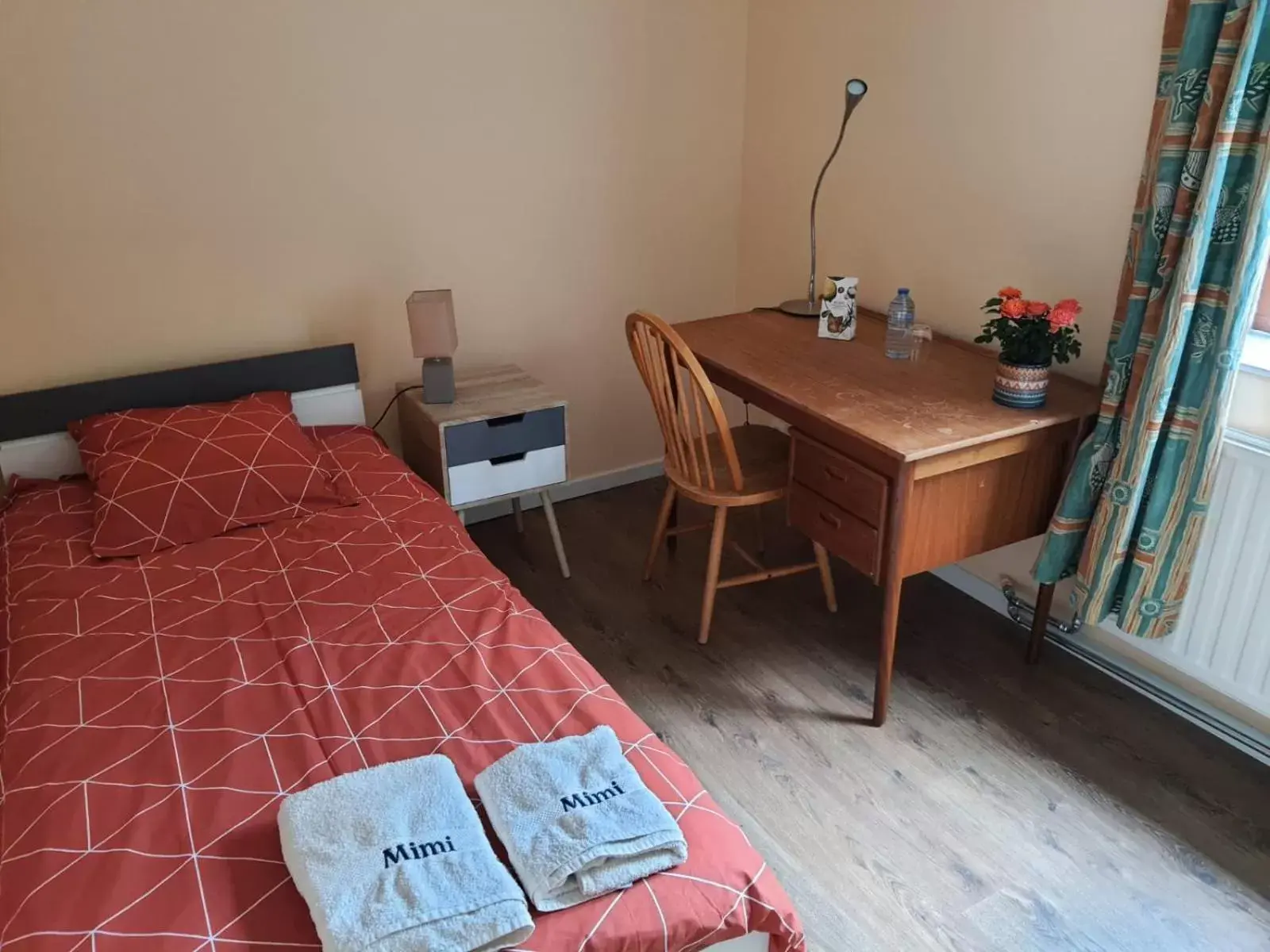 Chez Mimi - chambre vue jardin Chez Mimi - chambre vue jardin