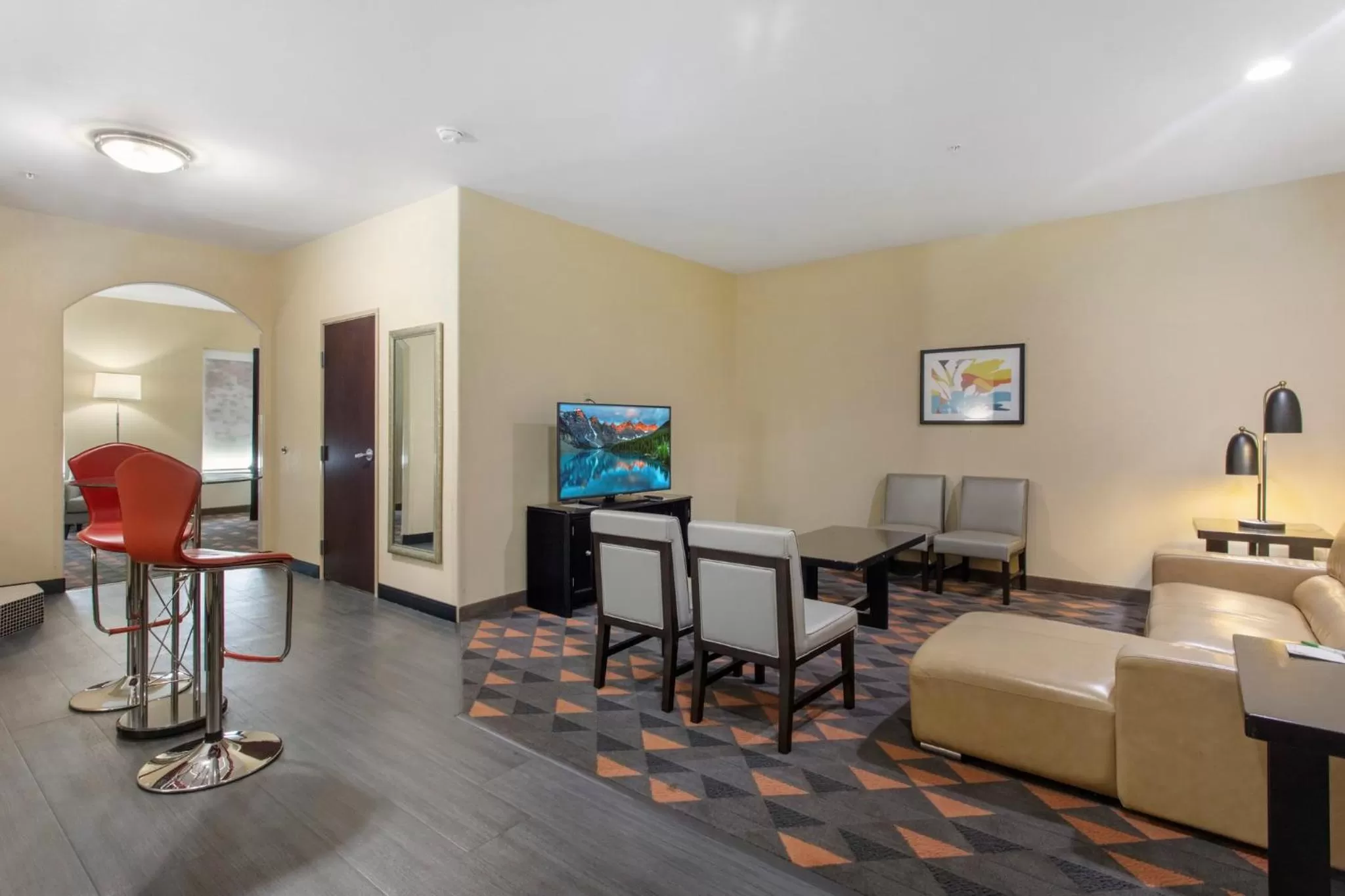 Photo of the whole room in Holiday Inn Hotel & Suites Waco Northwest by IHG