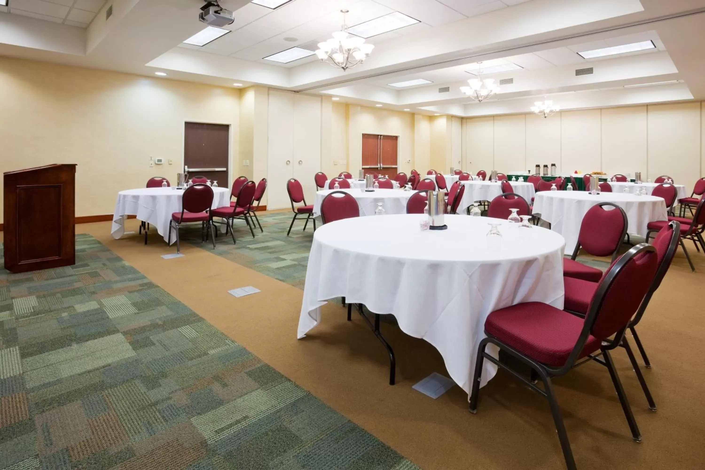 Banquet/Function facilities in Holiday Inn Madison at The American Center, an IHG Hotel