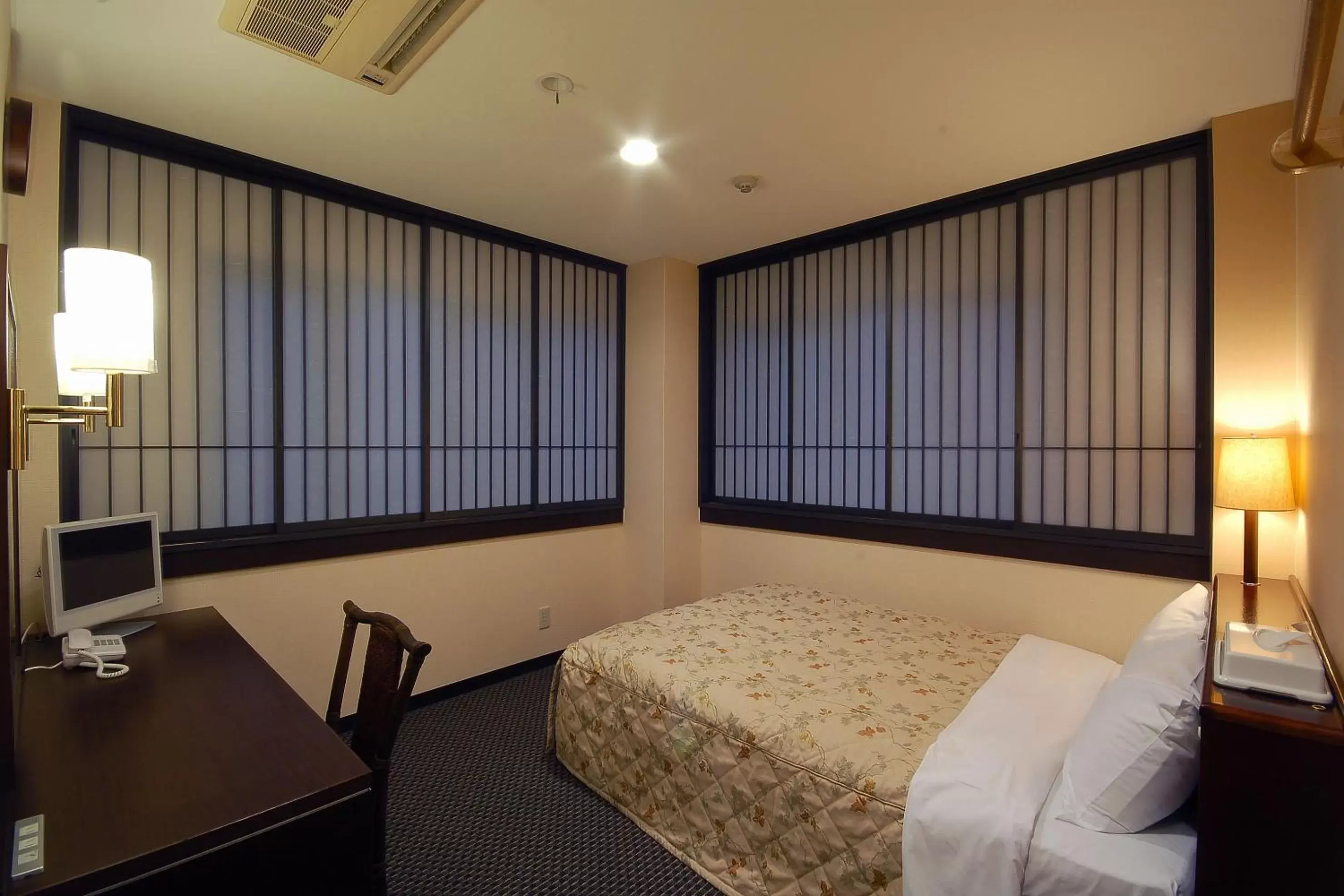 Photo of the whole room, Bed in Kiryu Ace Hotel