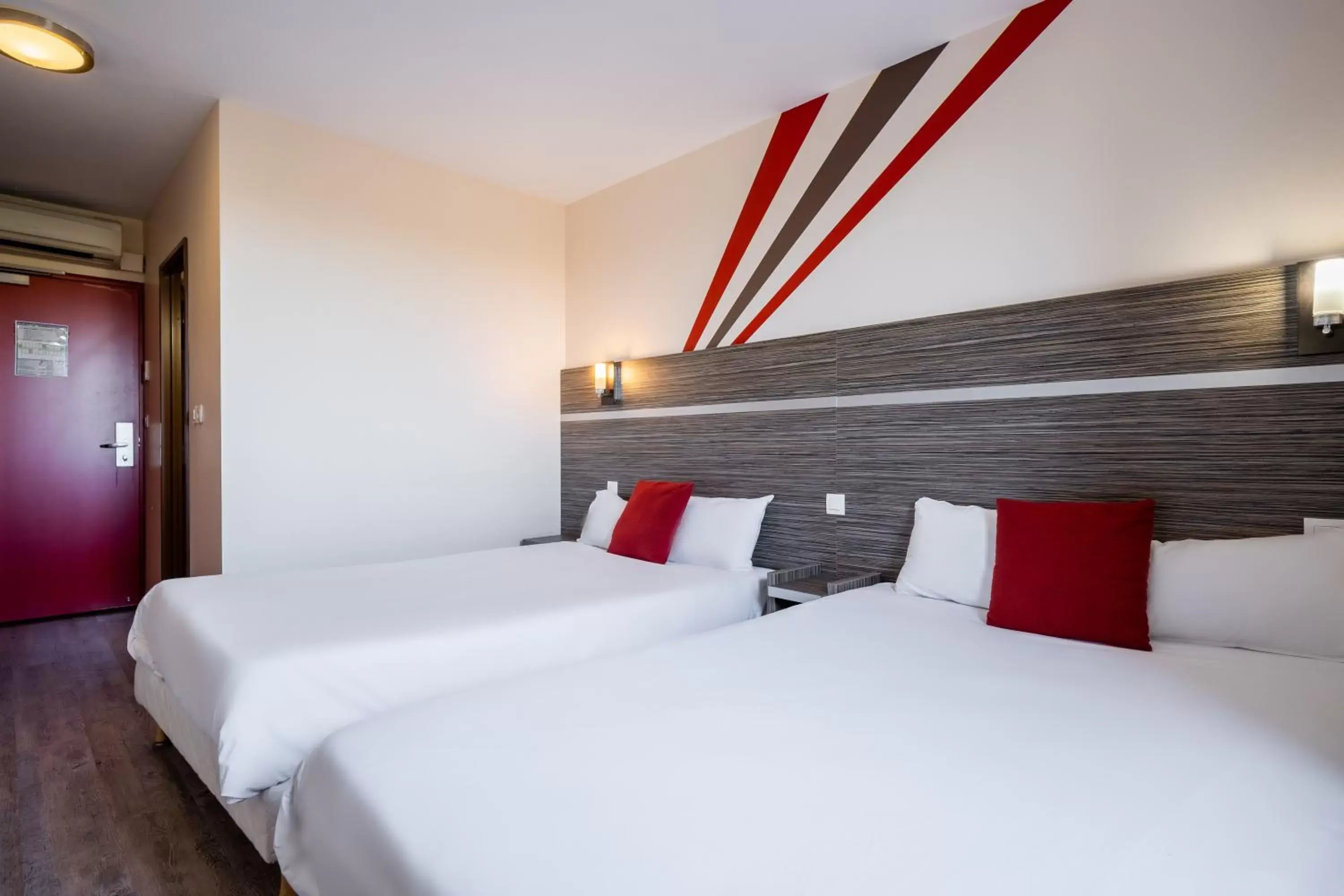 Bed in Comfort Hotel Dijon Sud - 21600 LONGVIC