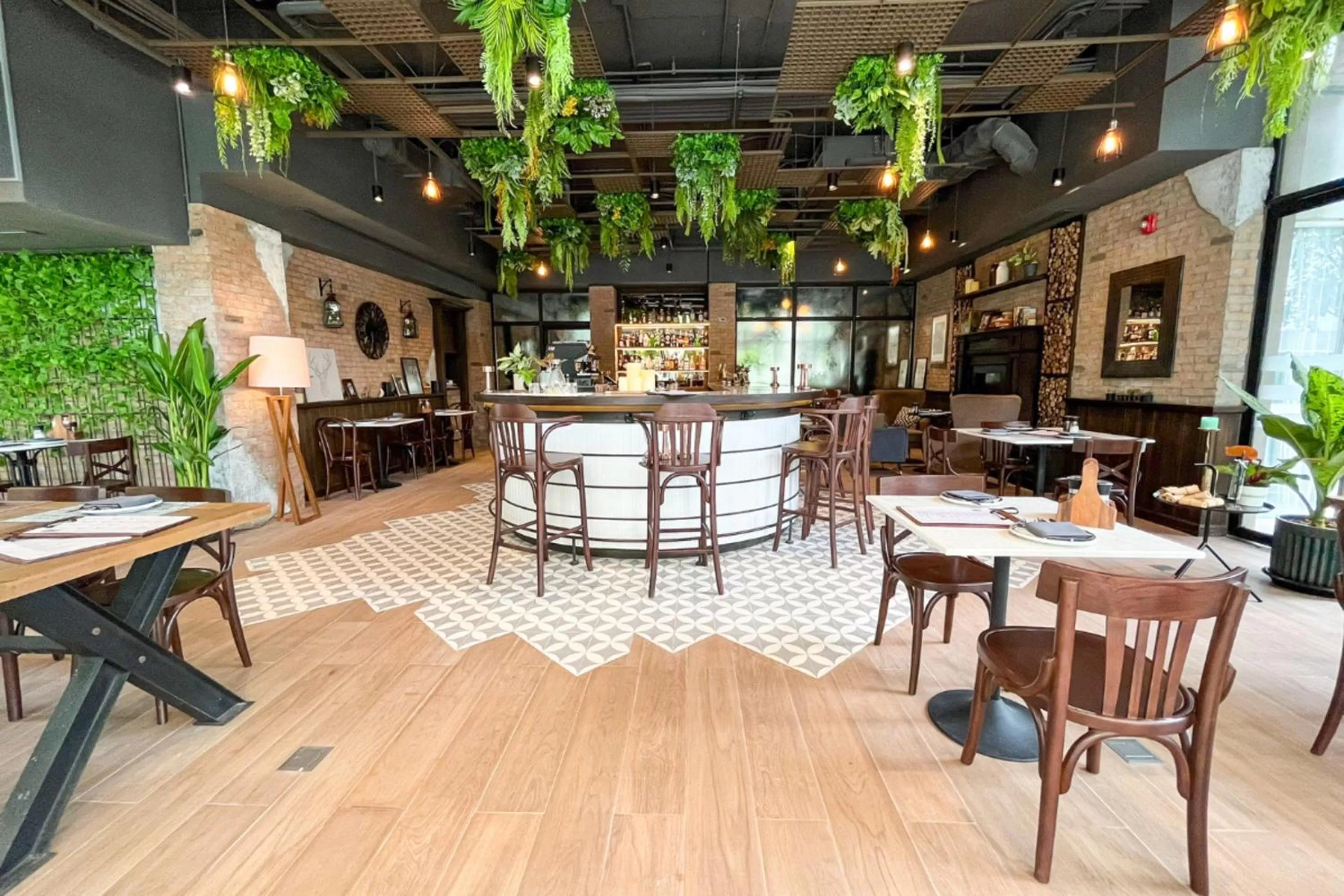 Restaurant/places to eat in The Idle Hotel and Residence