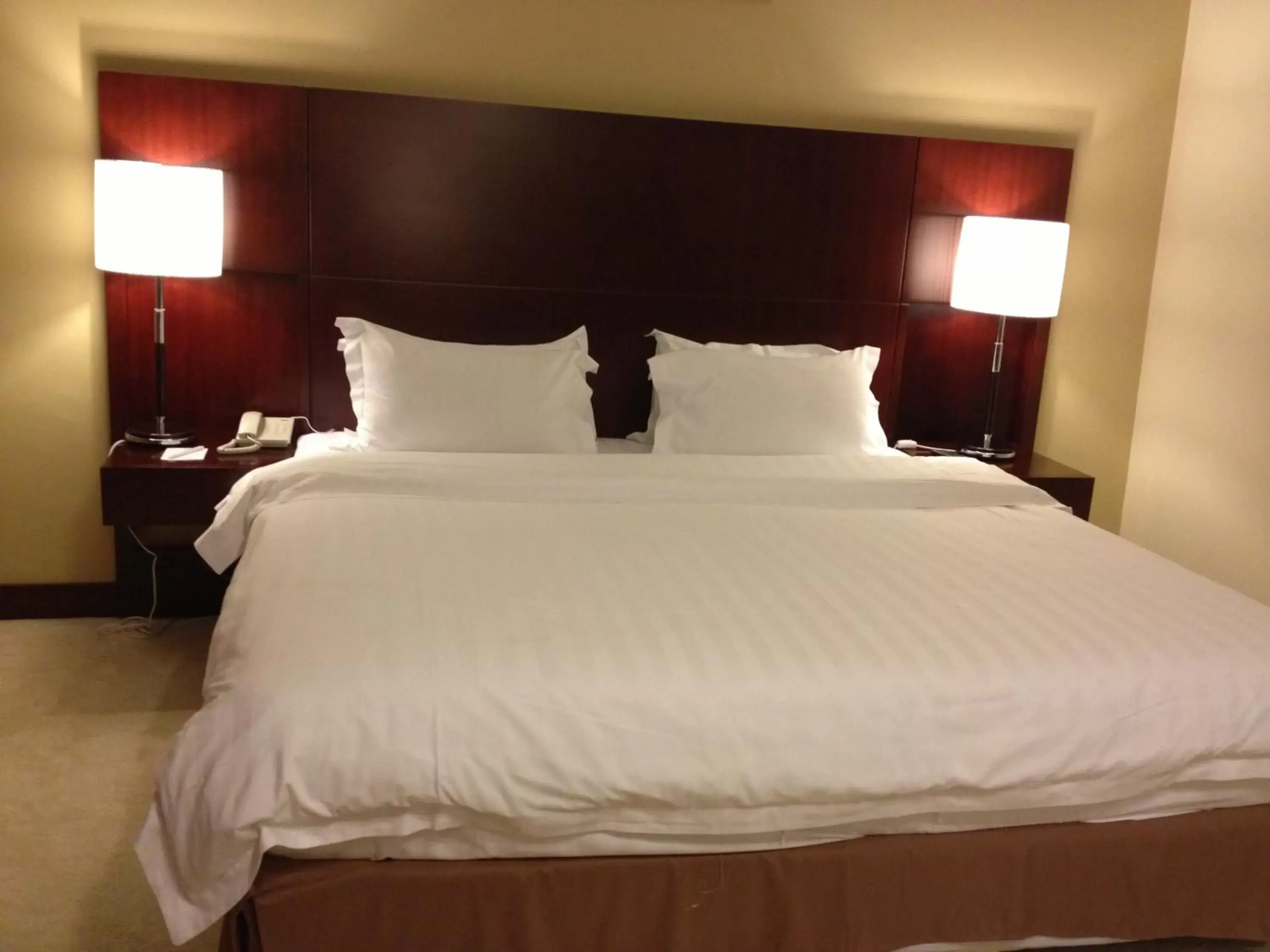 Bed in Gaya Centre Hotel