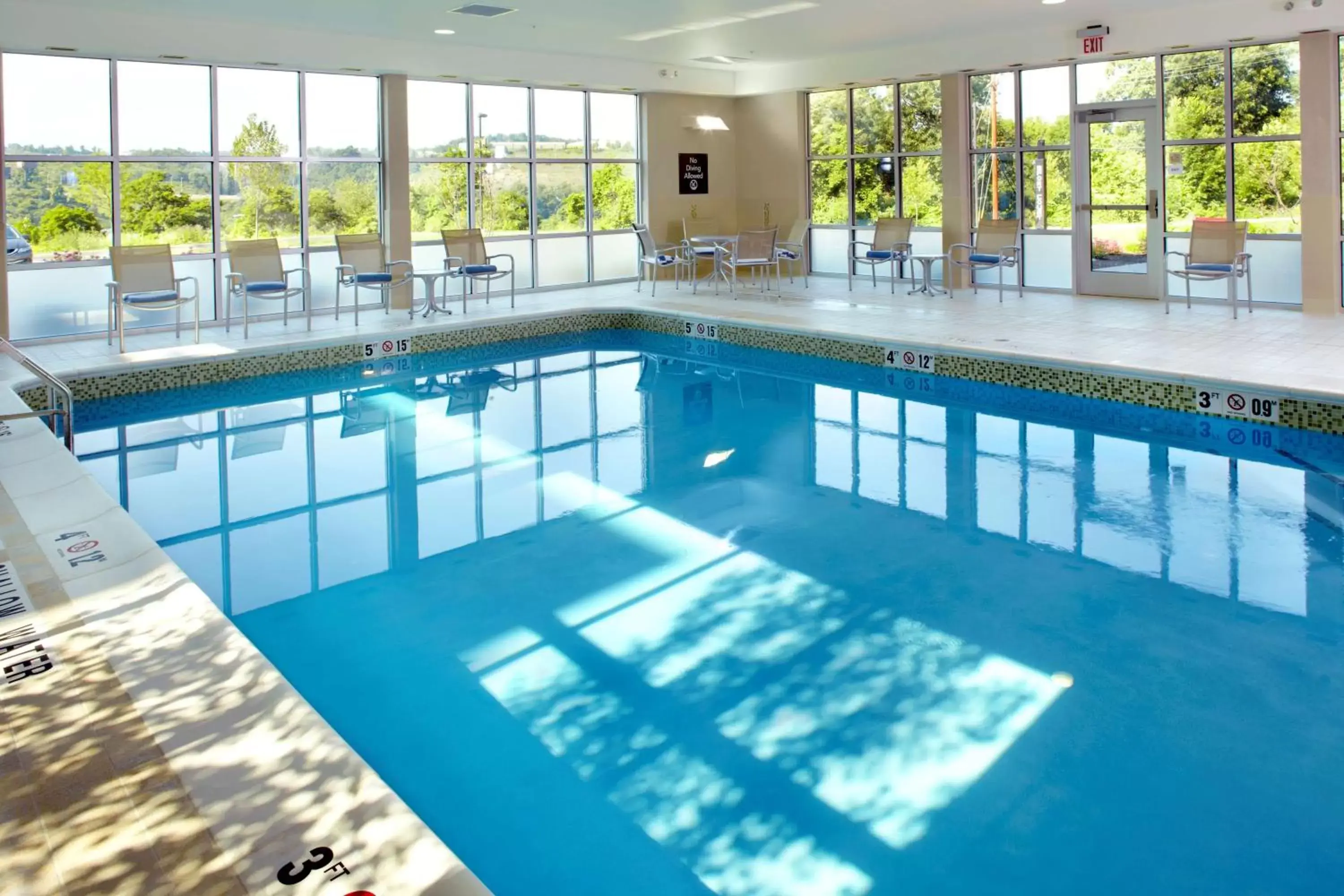 Pool view, Swimming Pool in Homewood Suites by Hilton Pittsburgh Airport/Robinson Mall Area