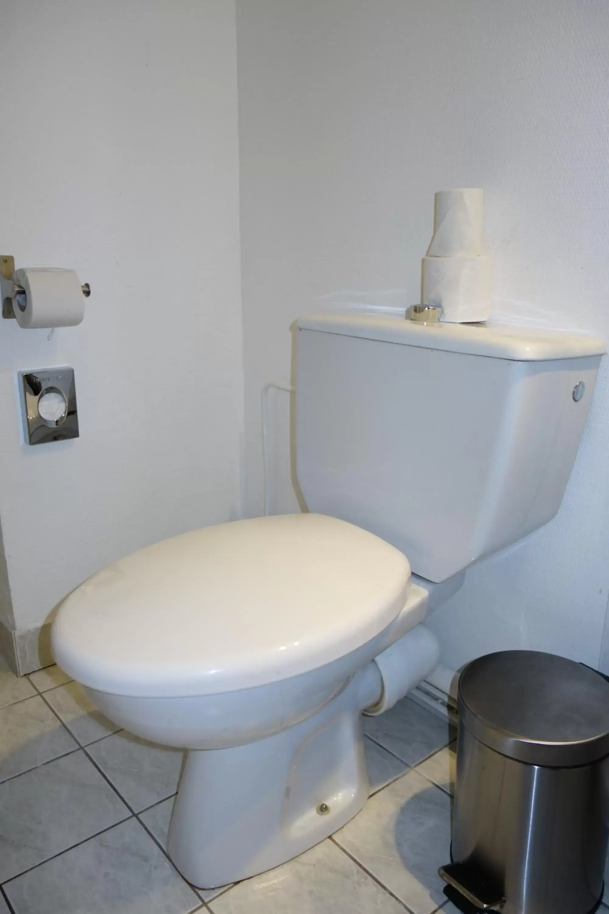 Toilet, Bathroom in D'win