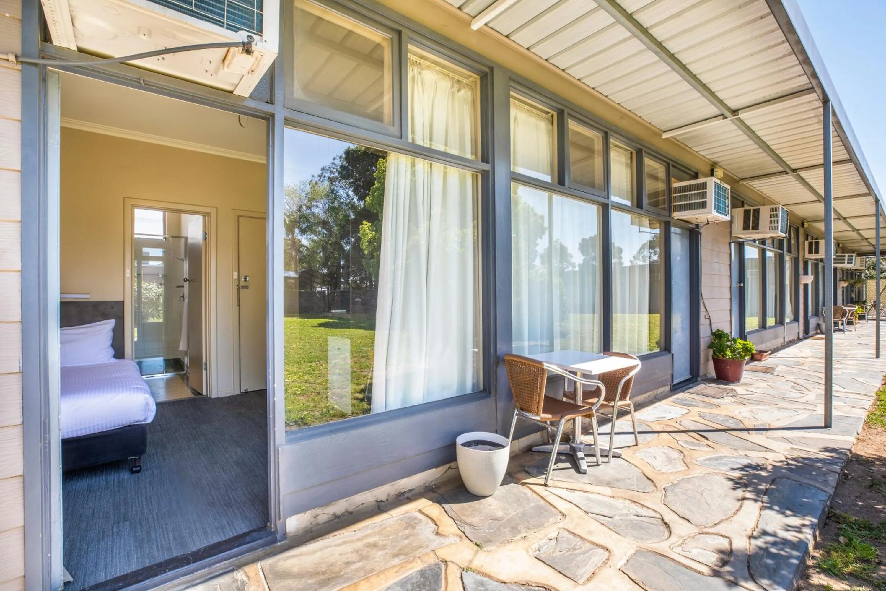 Facade/entrance in Links Hotel