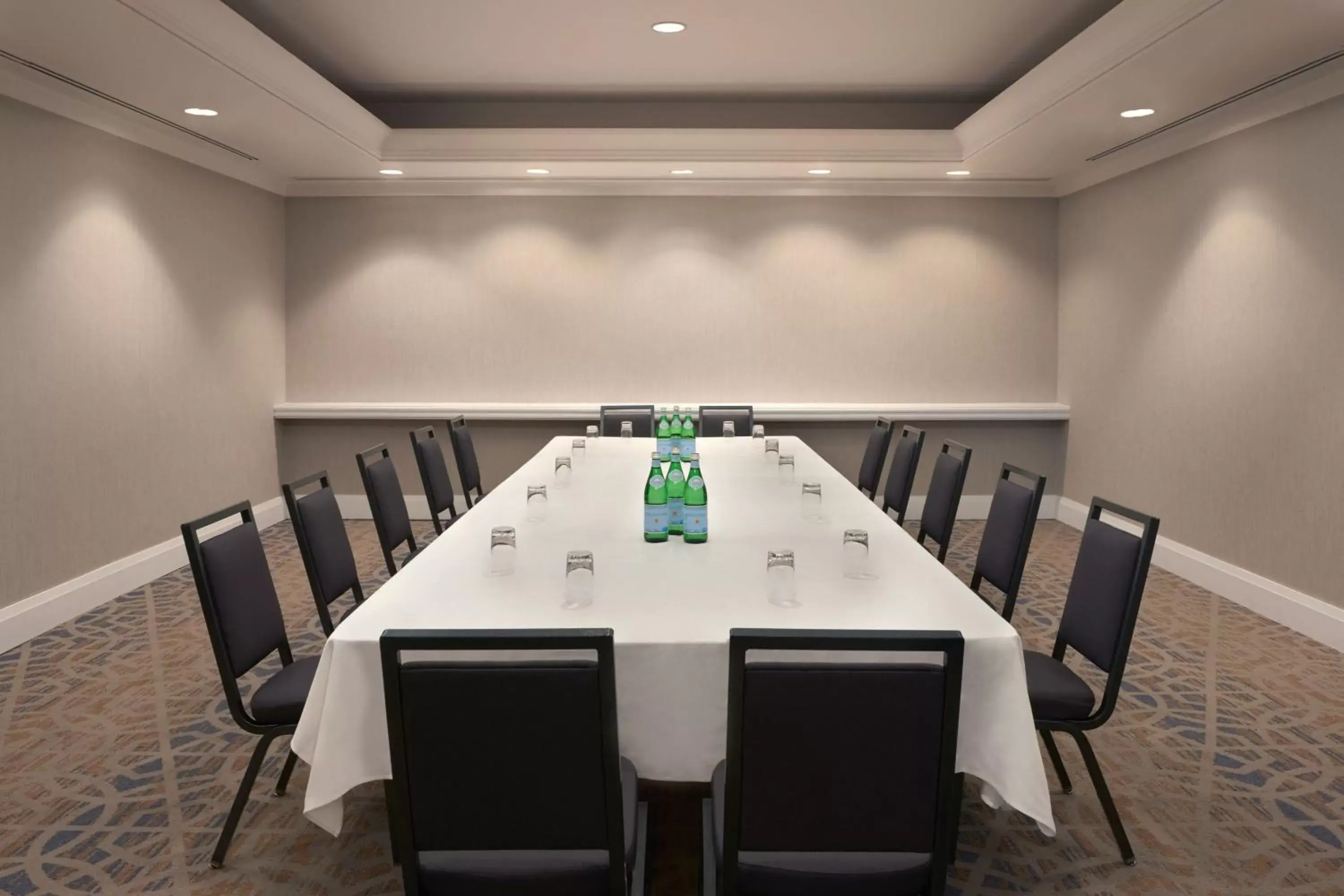 Meeting/conference room in Sheraton Parkway Toronto North Hotel & Suites