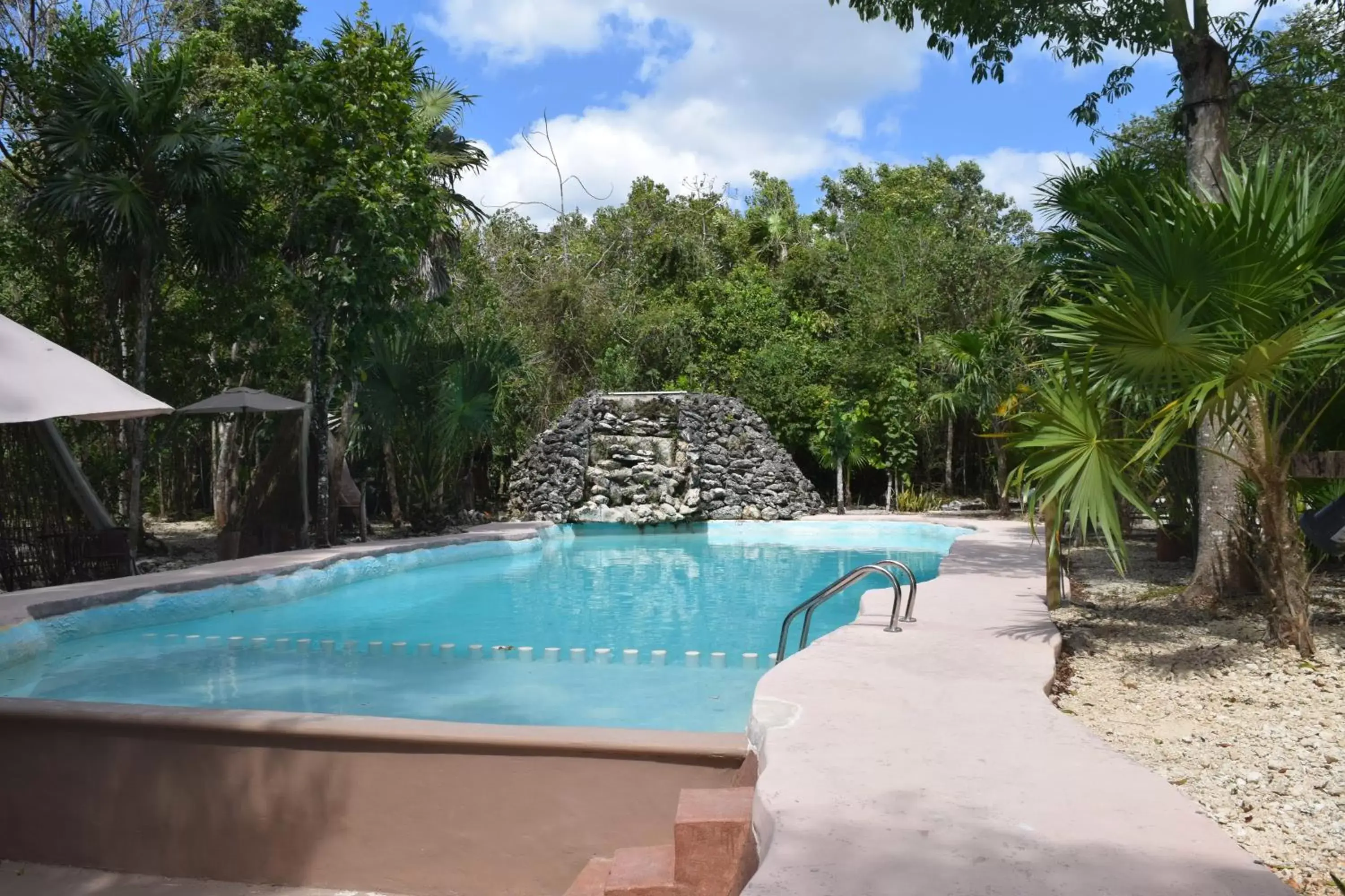Garden, Swimming Pool in Jolie Jungle Eco Hotel