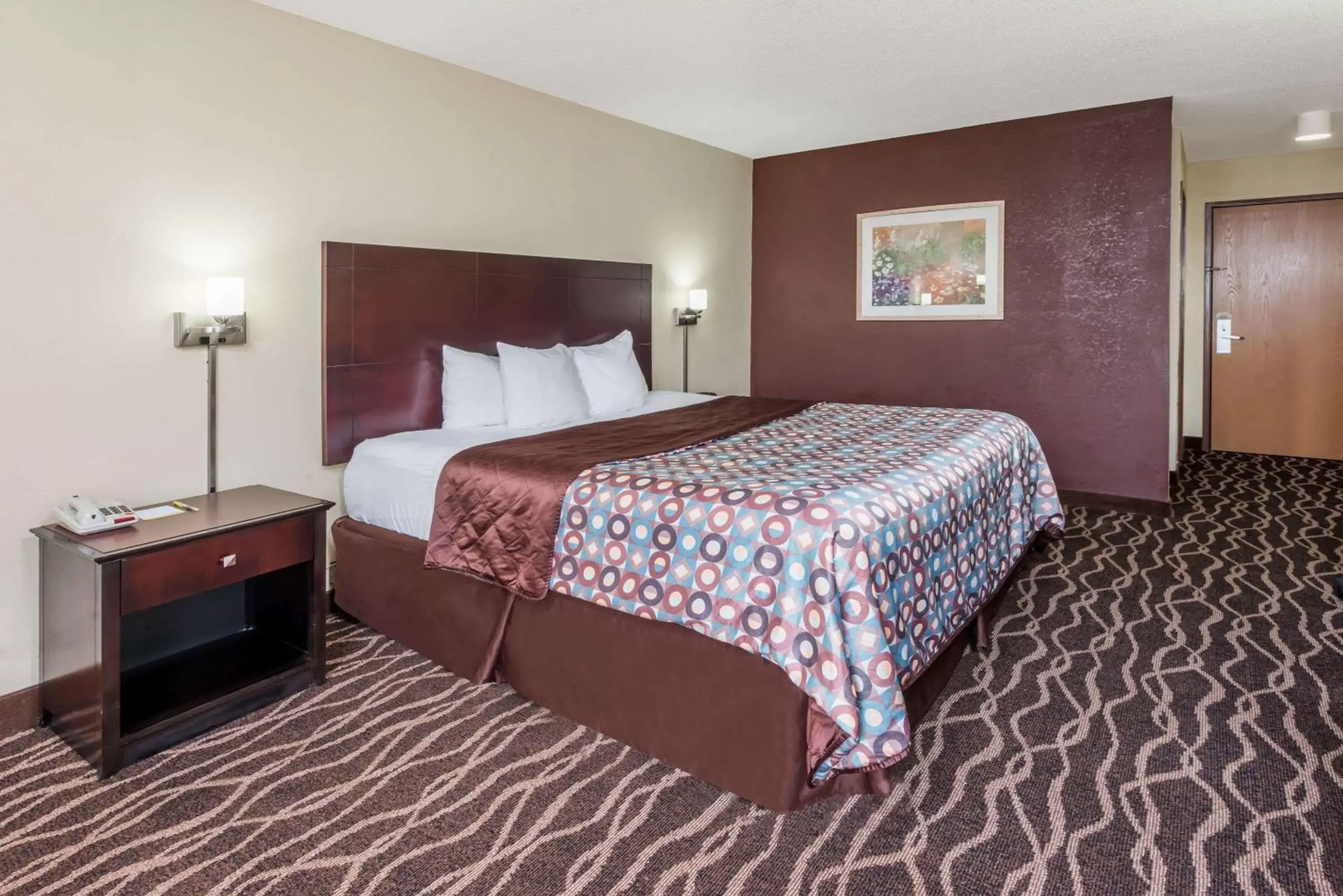 Photo of the whole room, Bed in Days Inn & Suites by Wyndham Casey