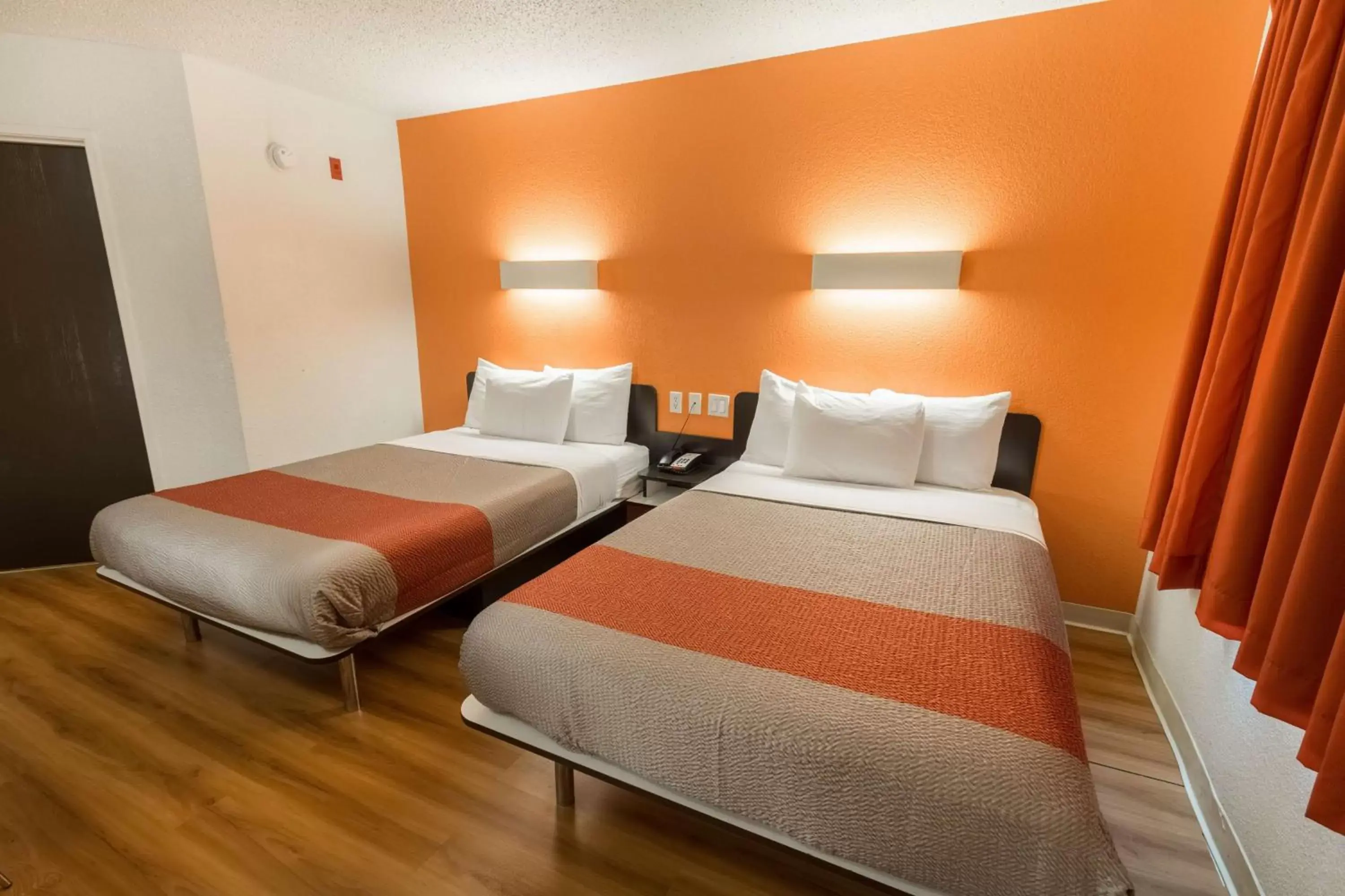 Photo of the whole room, Bed in Motel 6-Irving, TX - DFW Airport North Photo of the whole room, Bed in Motel 6-Irving, TX - DFW Airport North