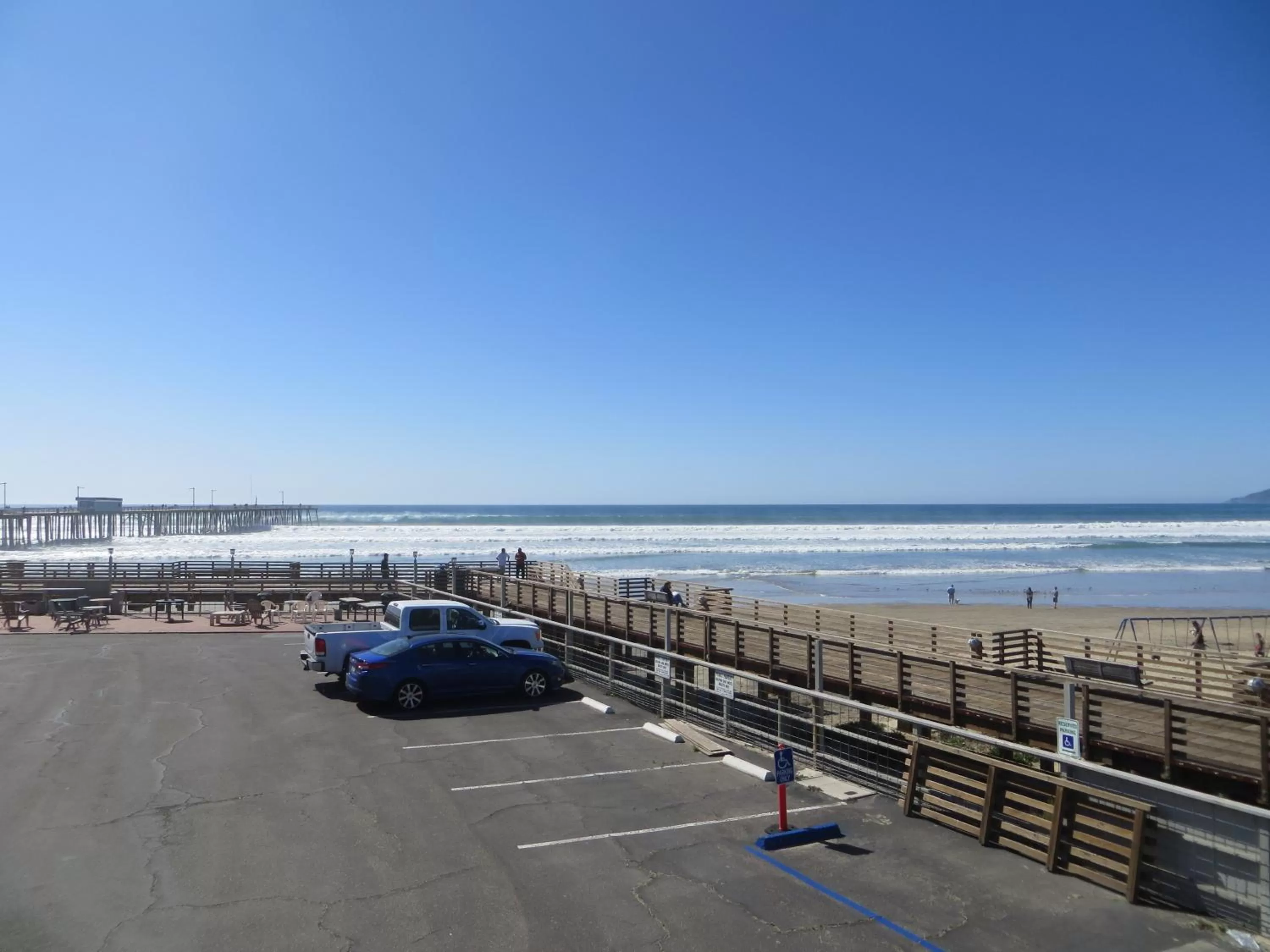 Day in Dolphin Cove Motel