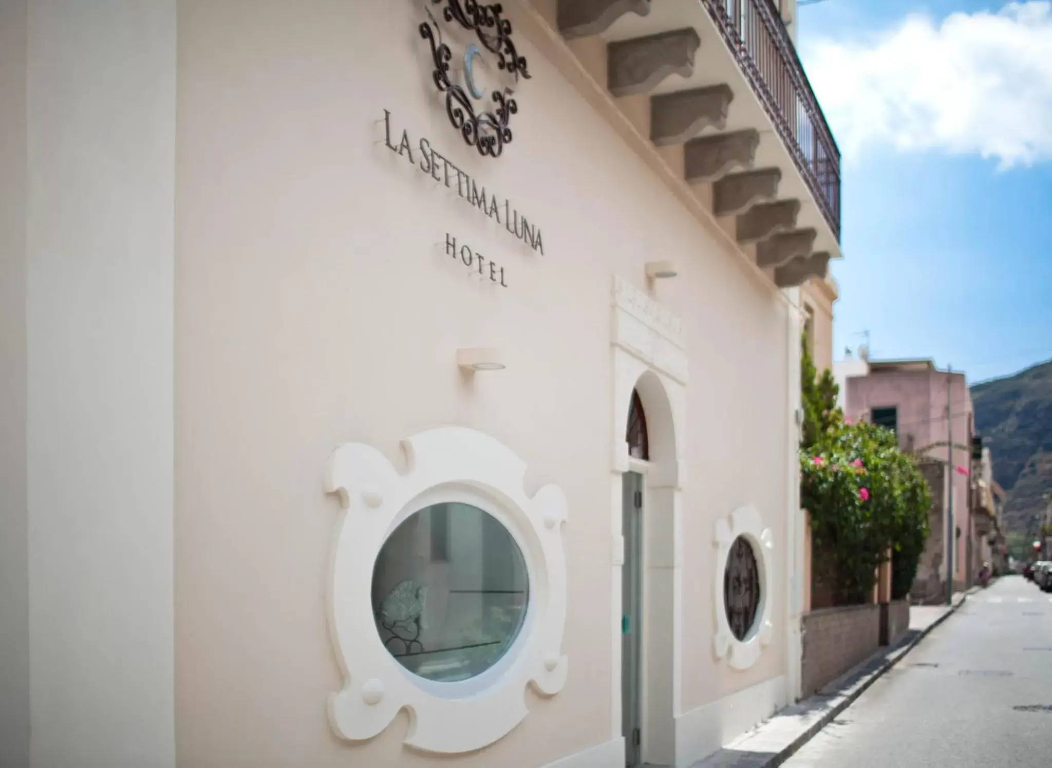 Facade/entrance, Property Building in La Settima Luna Hotel