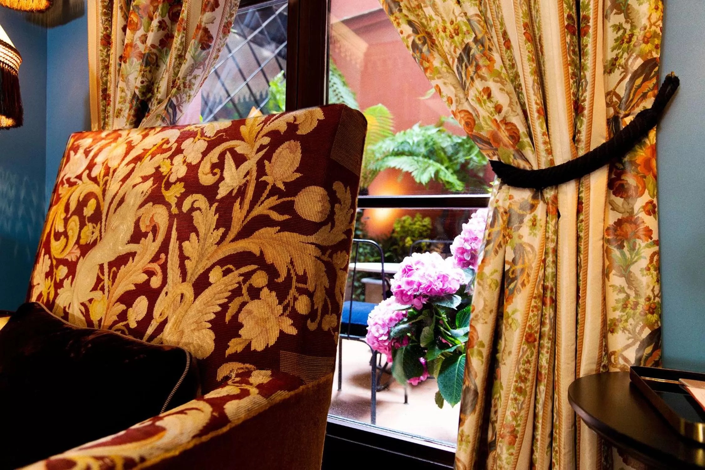 Lounge or bar in Hôtel Bourg Tibourg - Paris Marais