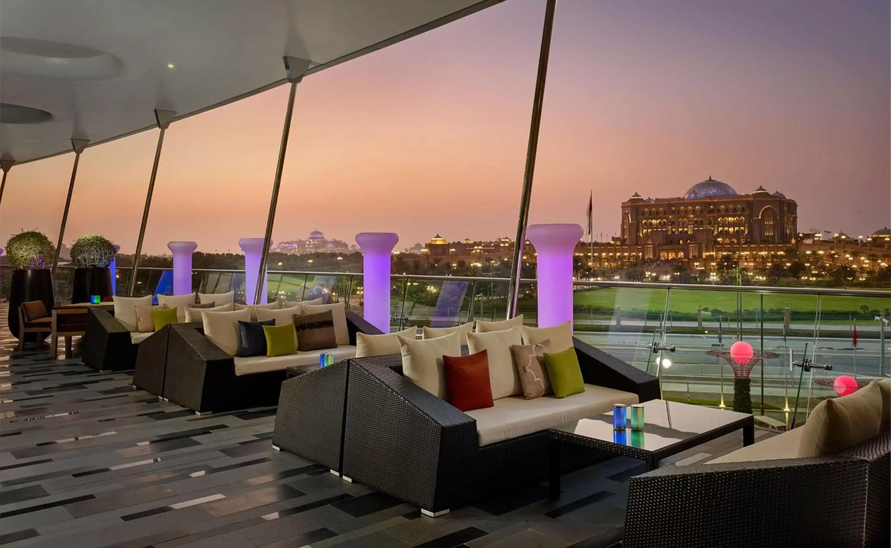 Lounge or bar in Grand Hyatt Abu Dhabi Hotel & Residences Emirates Pearl