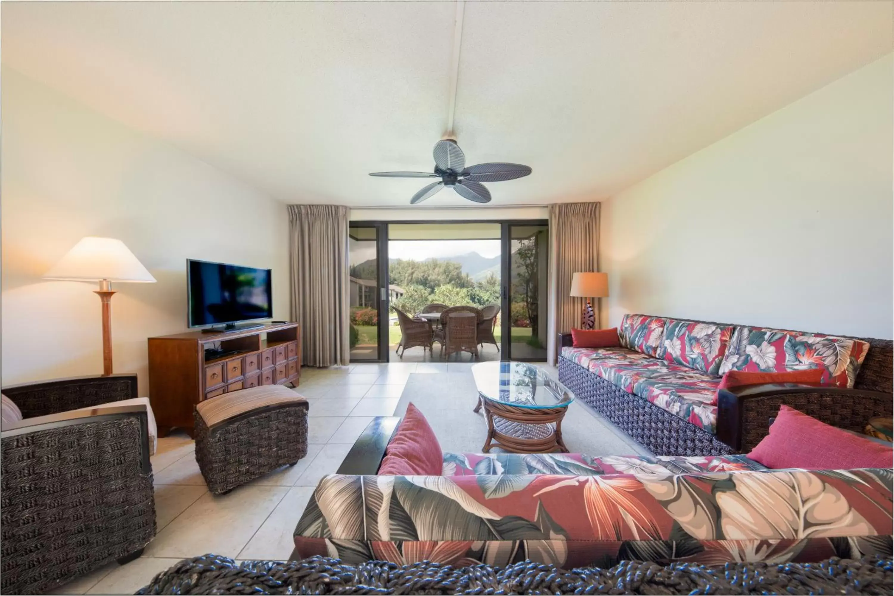 Living room in Hanalei Bay Resort