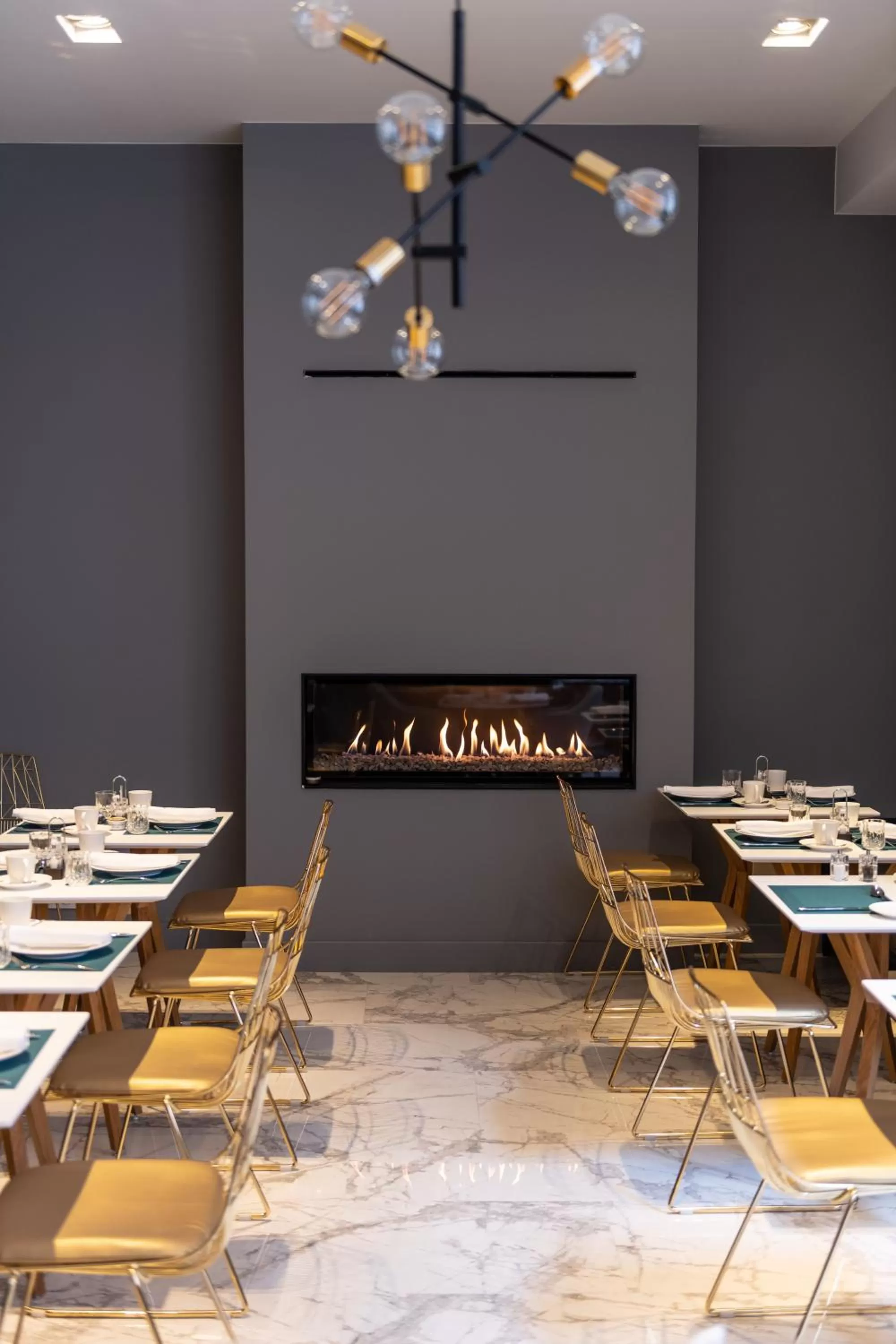 Restaurant/places to eat in Boutique Hotel Sablon by CW Hotel Collection