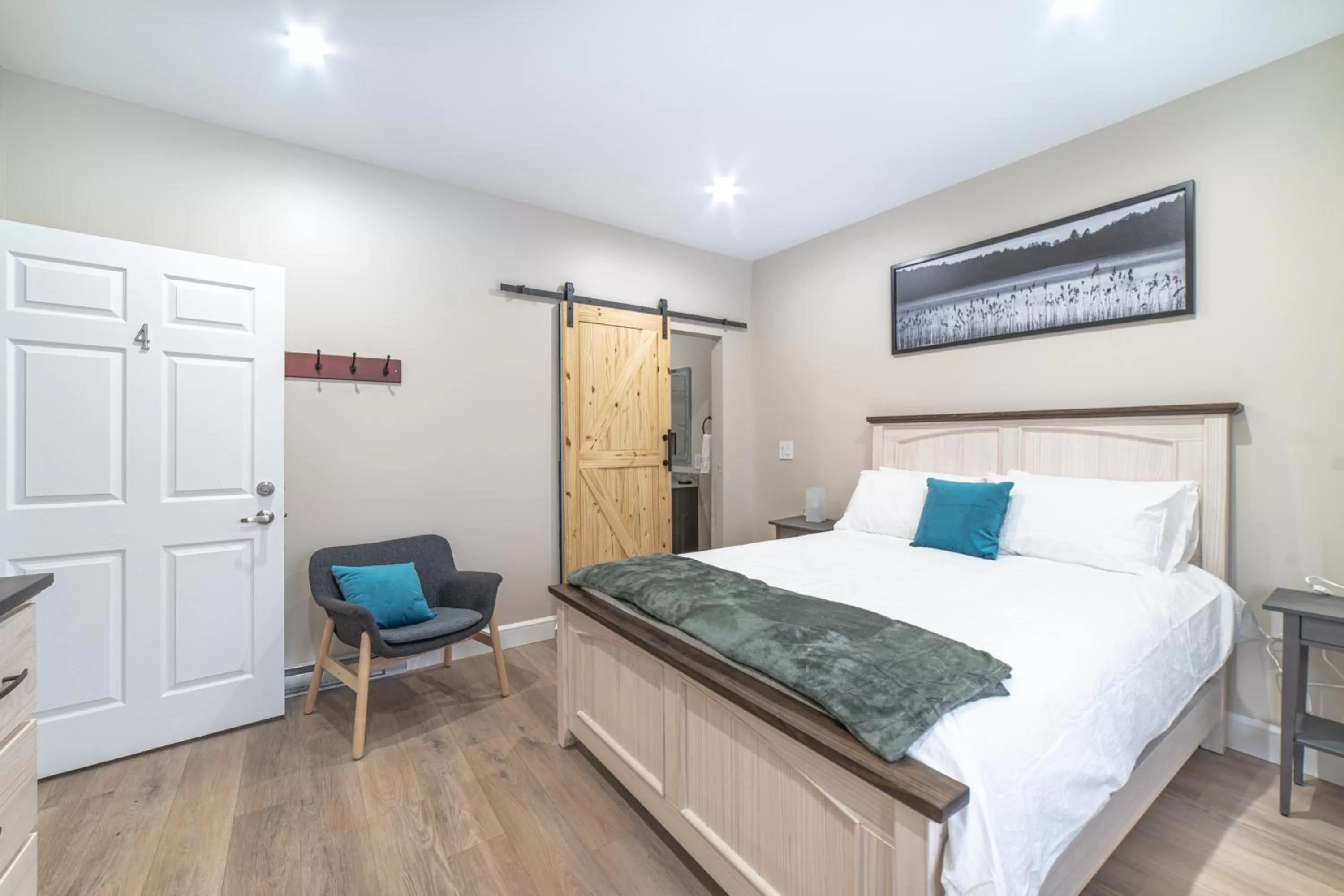 Bed in Riverside Inn