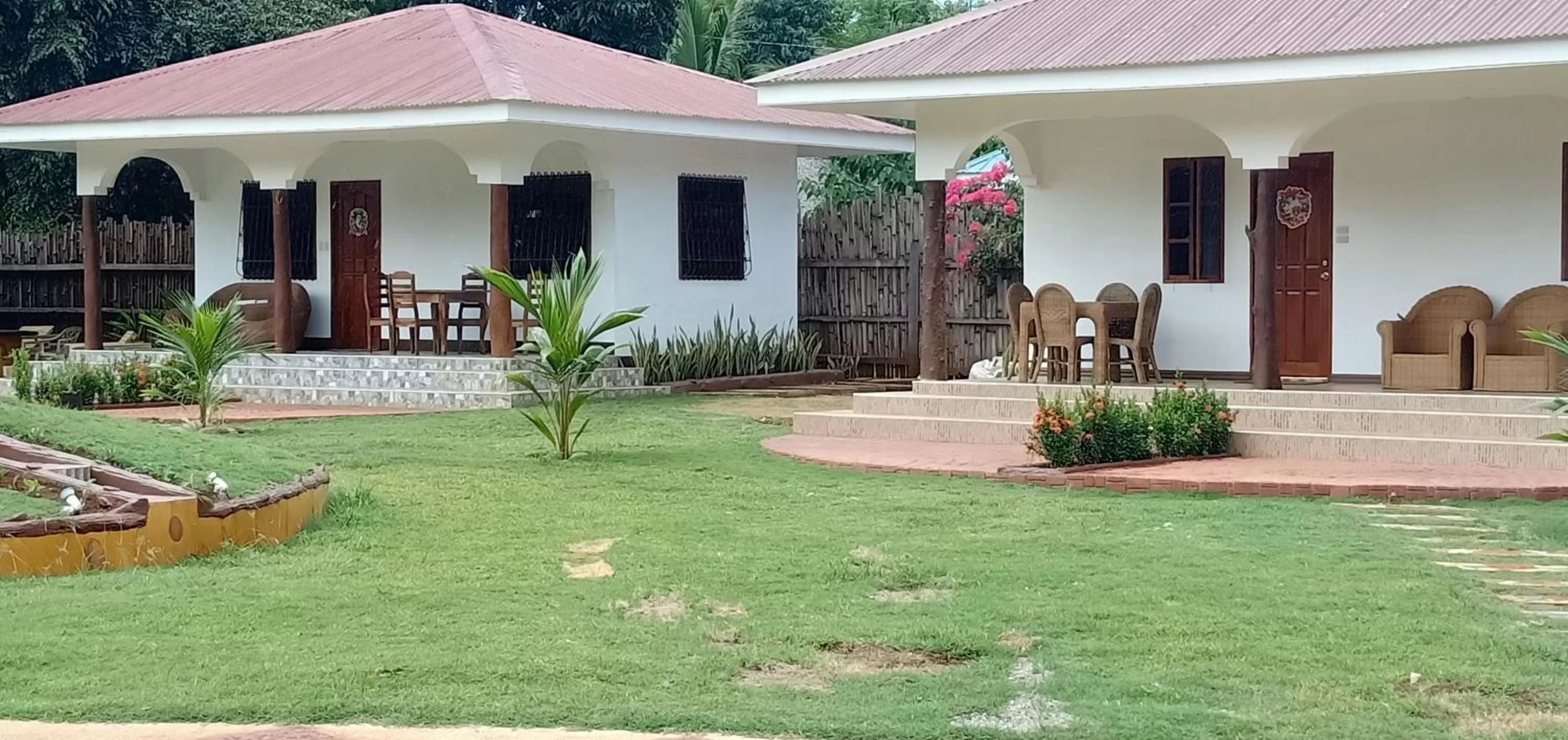 Balcony/Terrace, Property Building in E&N Paradise Island Resort