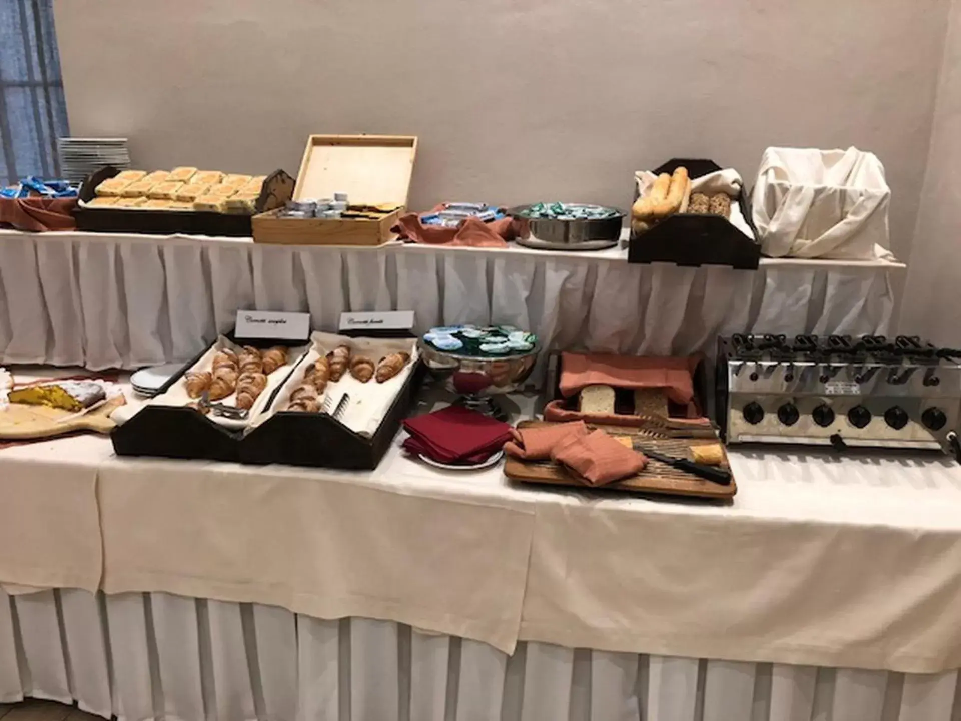 Buffet breakfast, Food in Hotel La Rosetta
