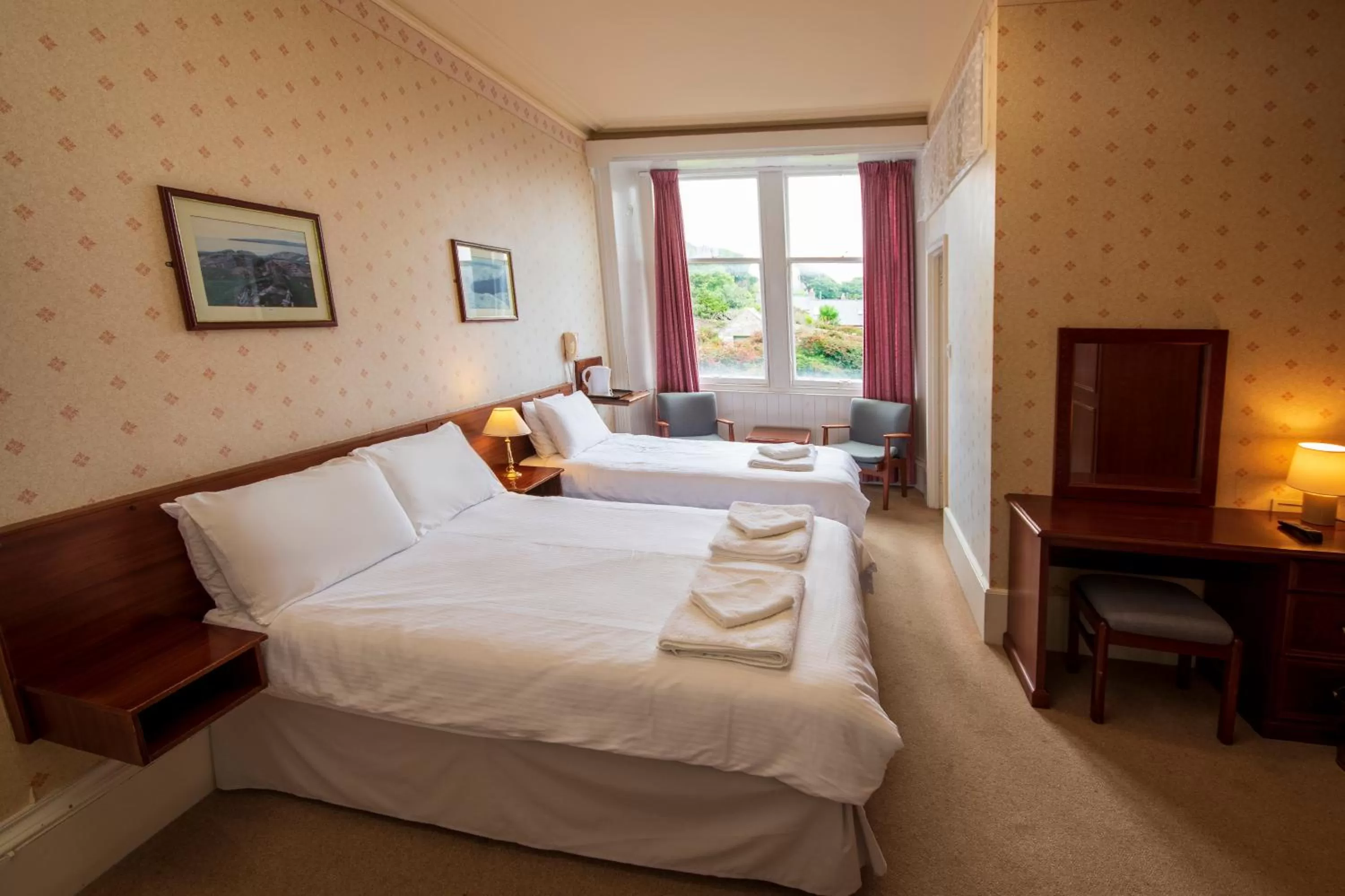 Bed in The Stromness Hotel