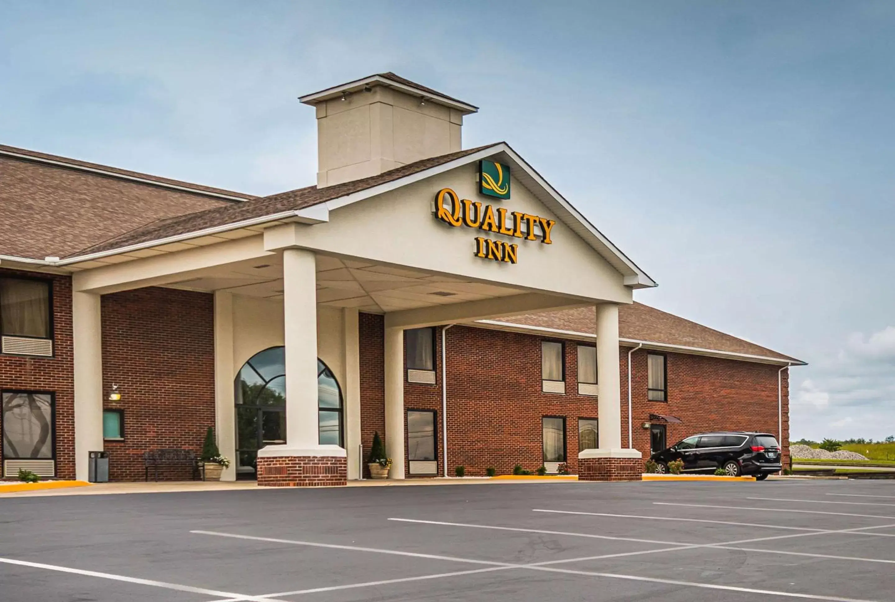 Property Building in Quality Inn