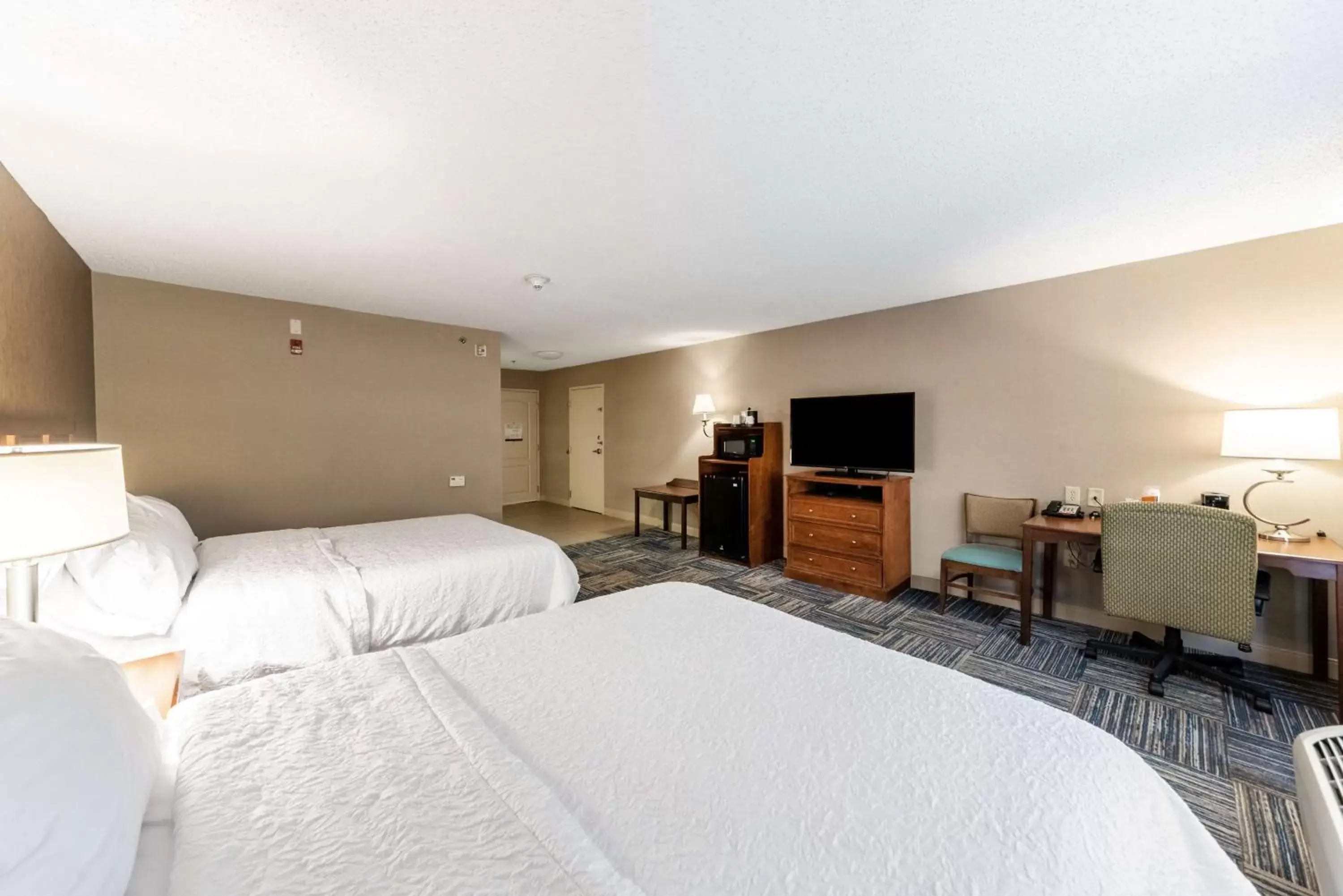 Bedroom, Bed in Hampton Inn Greenfield Bedroom, Bed in Hampton Inn Greenfield